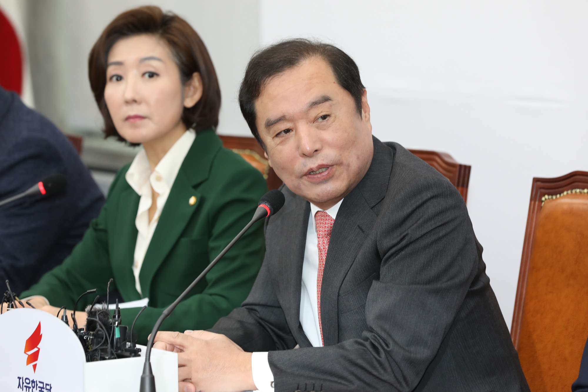 자유한국당비상대책위원회의;김병준비대위원장