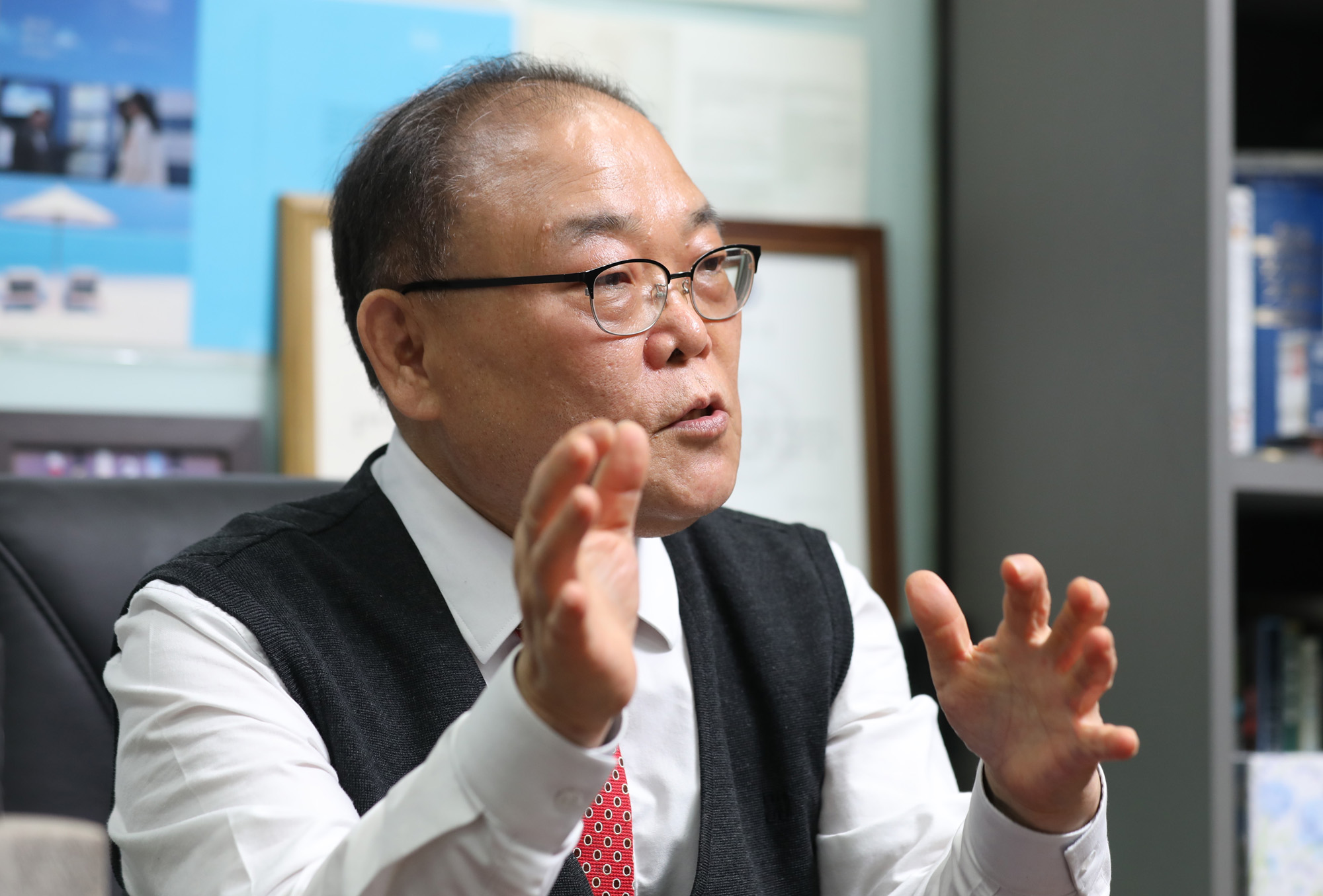 케이웨더반기성;미세먼지