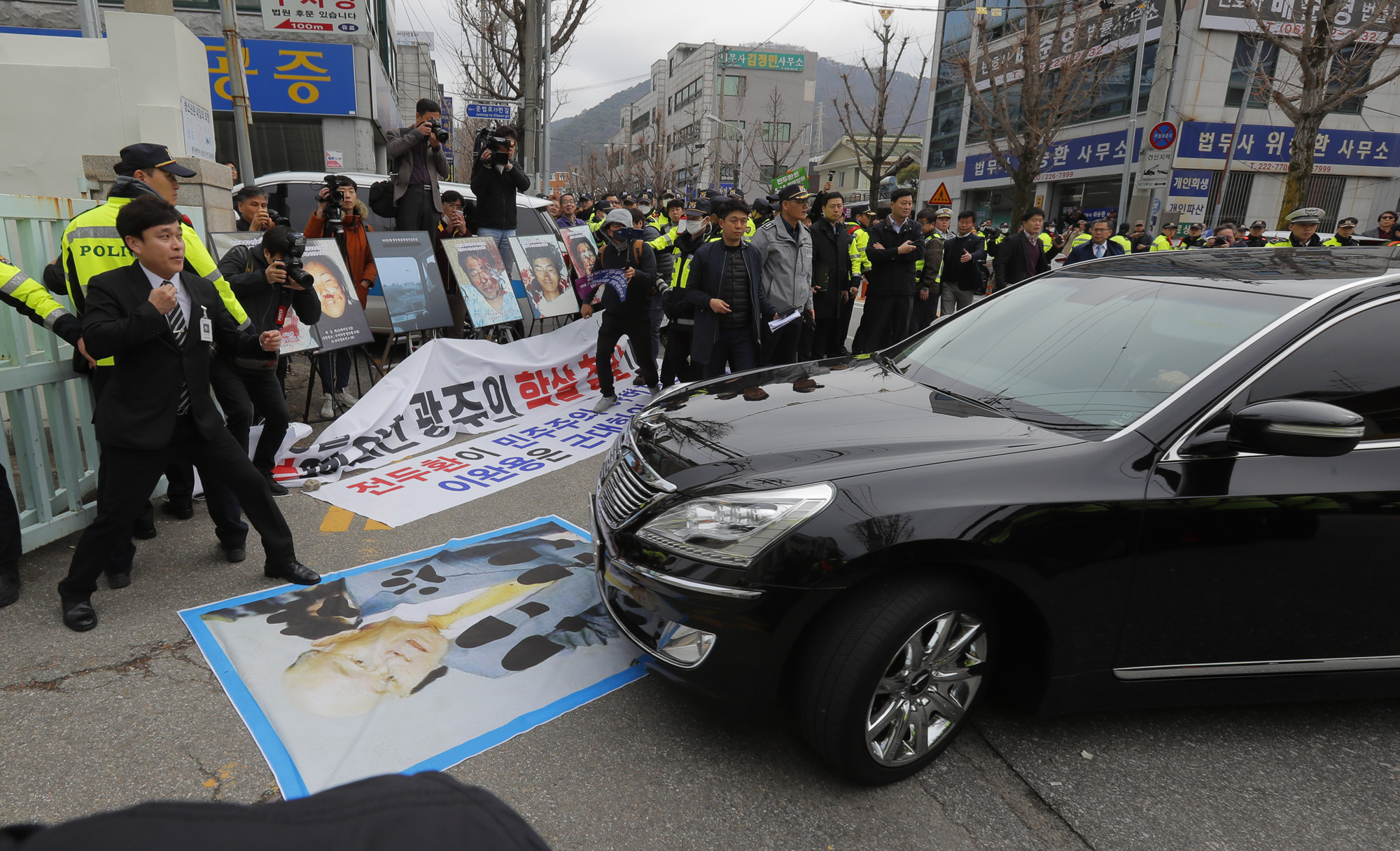 사회;사건사고;역사;5.18민주화운동;전두환;조비오신부;사자명예훼손;광주지방법원