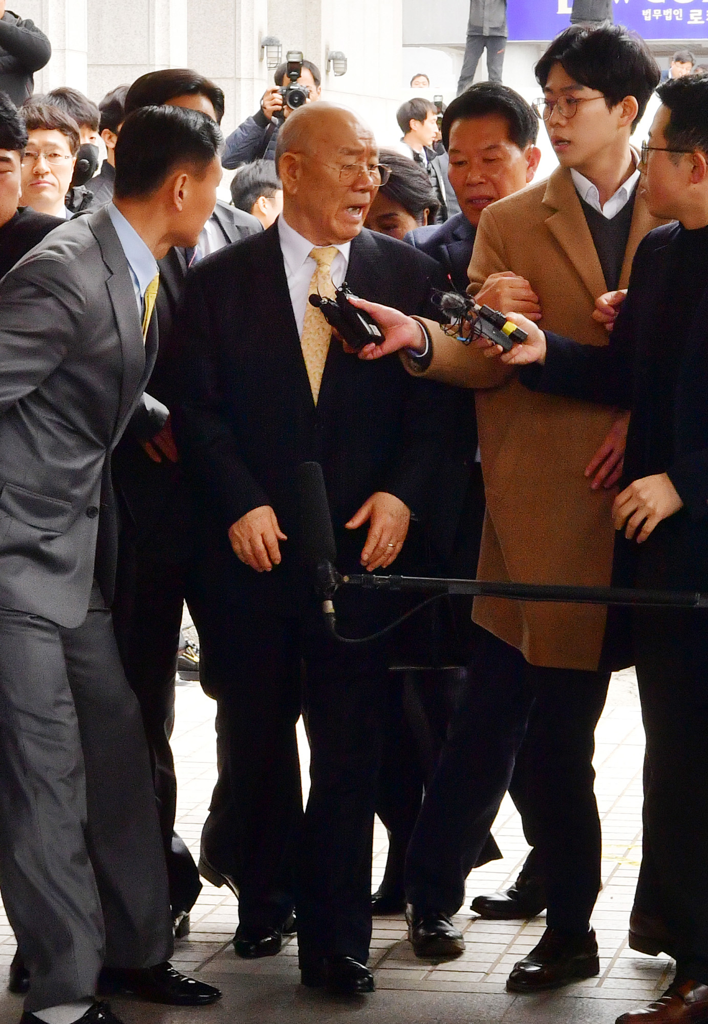 사회;사건사고;역사;5.18민주화운동;전두환;조비오신부;사자명예훼손;광주지방법원