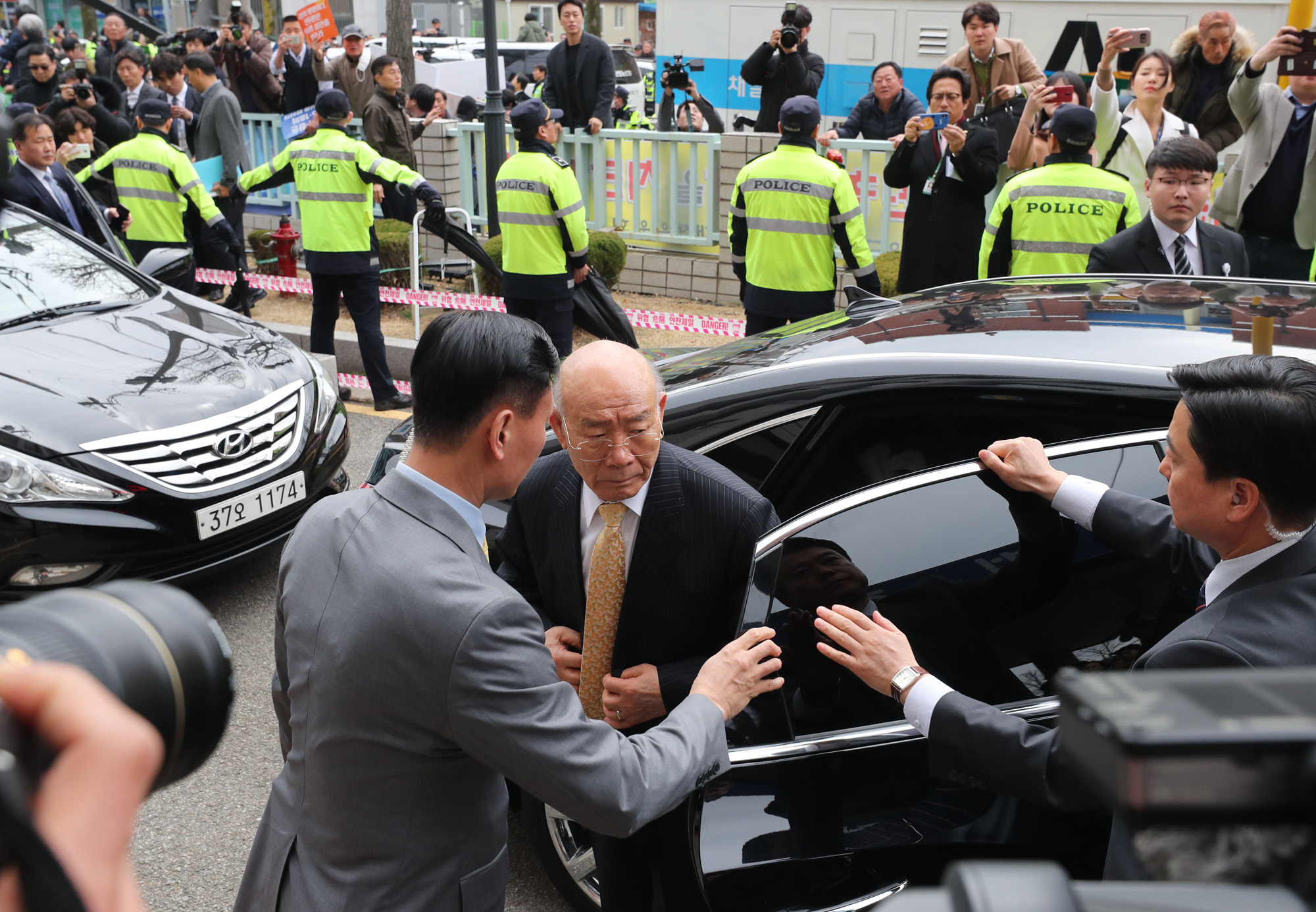 사회;사건사고;역사;5.18민주화운동;전두환;조비오신부;사자명예훼손;광주지방법원