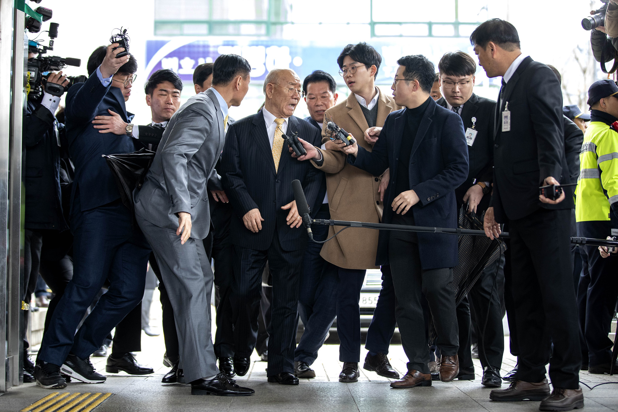 사회;사건사고;역사;5.18민주화운동;전두환;조비오신부;사자명예훼손;광주지방법원
