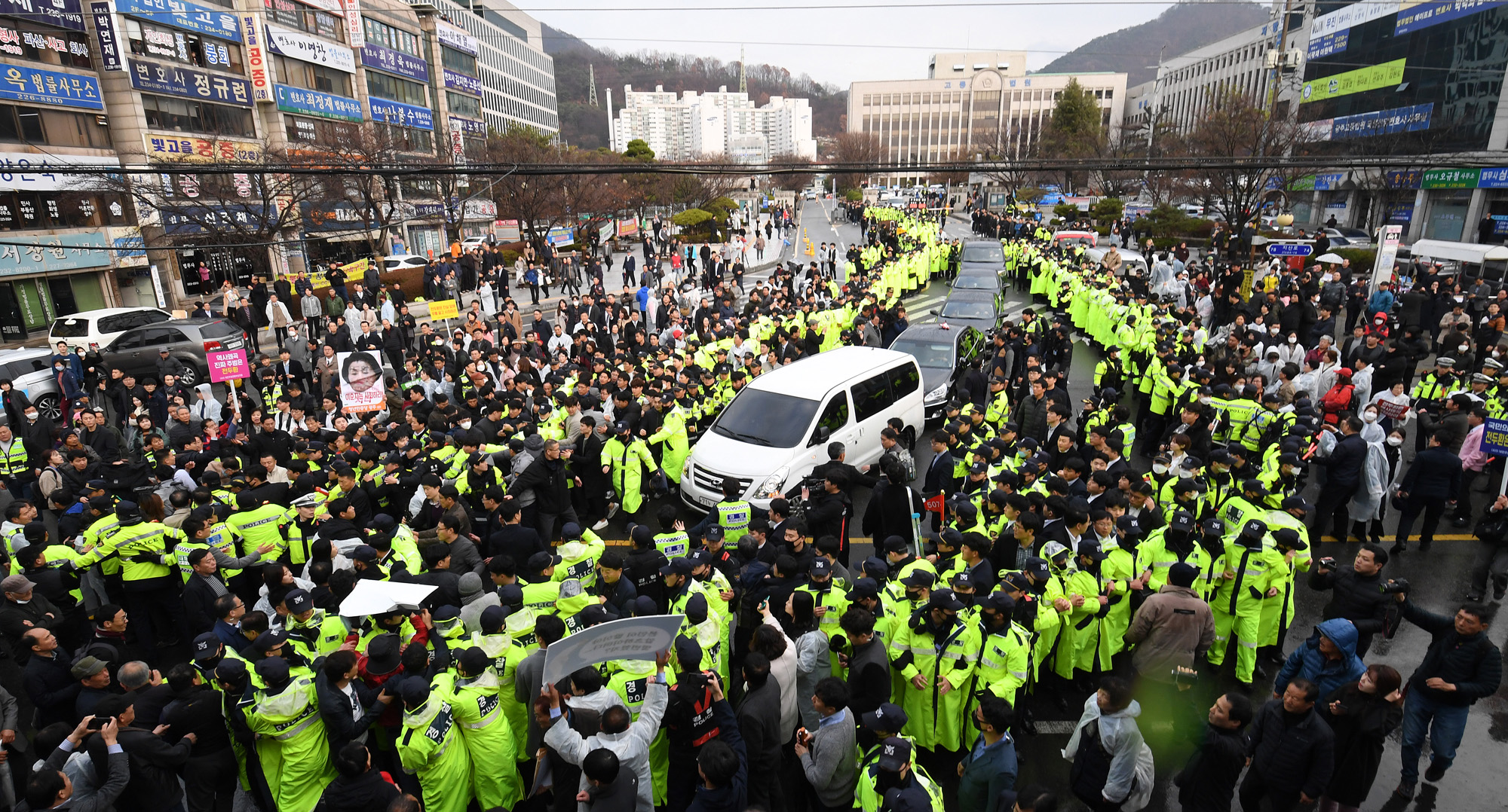 사회;사건사고;역사;5.18민주화운동;전두환;조비오신부;사자명예훼손;광주지방법원