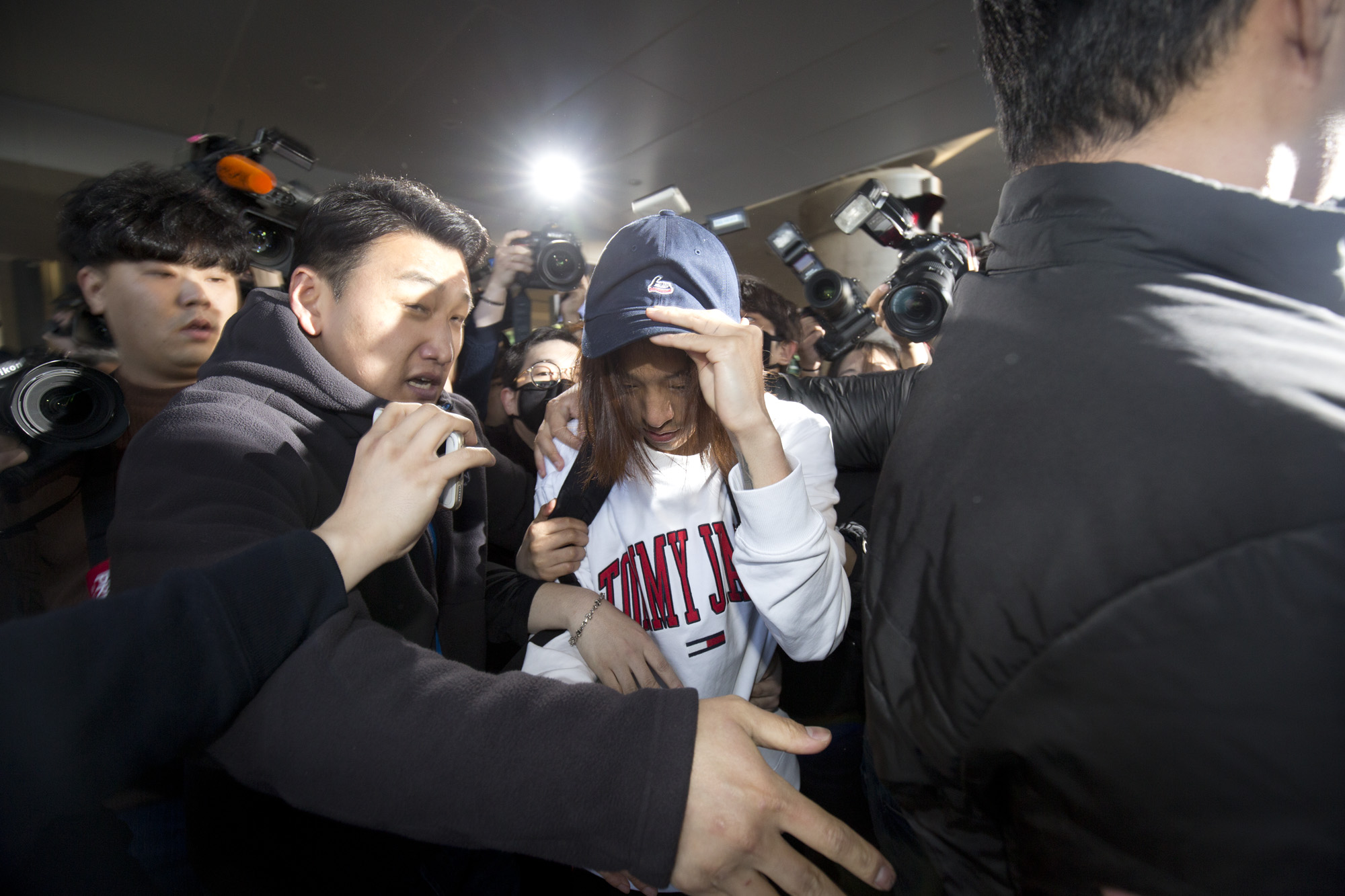 연예;방송;가수;예능;정준영;성접대;동영상;성관계;카톡;승리;버닝썬