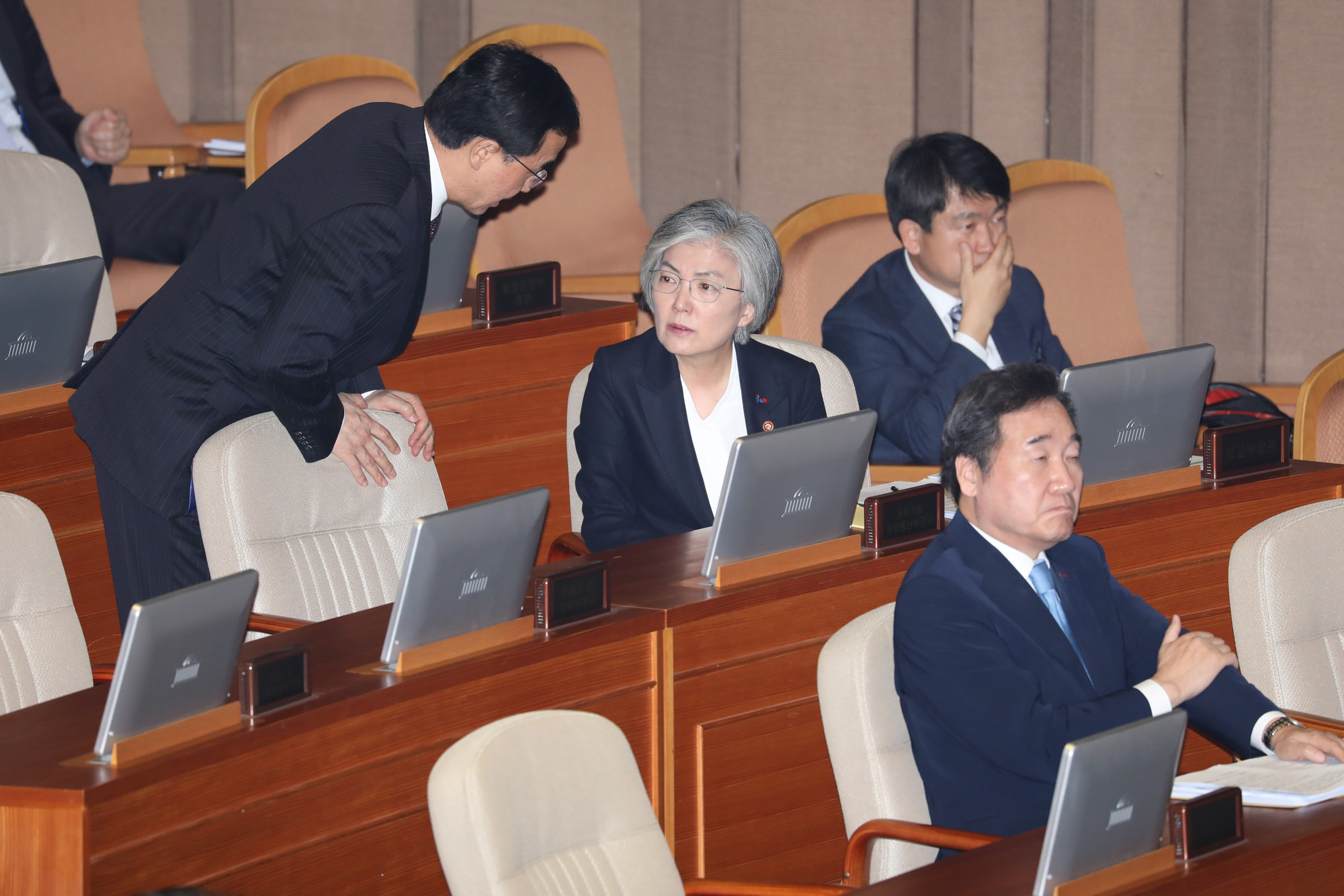 국회본회의;비교섭단체대표연설;강경화;조명균