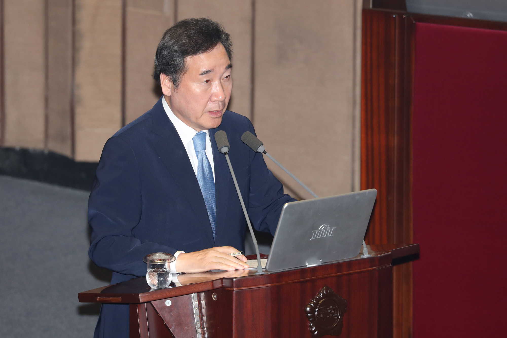 국회본회의;비교섭단체대표연설;이낙연국무총리