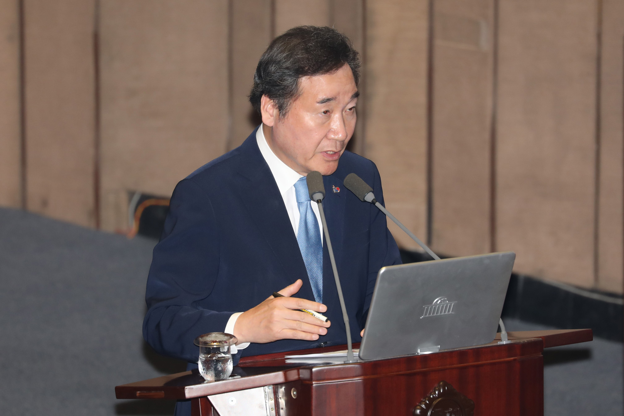 국회본회의;비교섭단체대표연설;이낙연국무총리