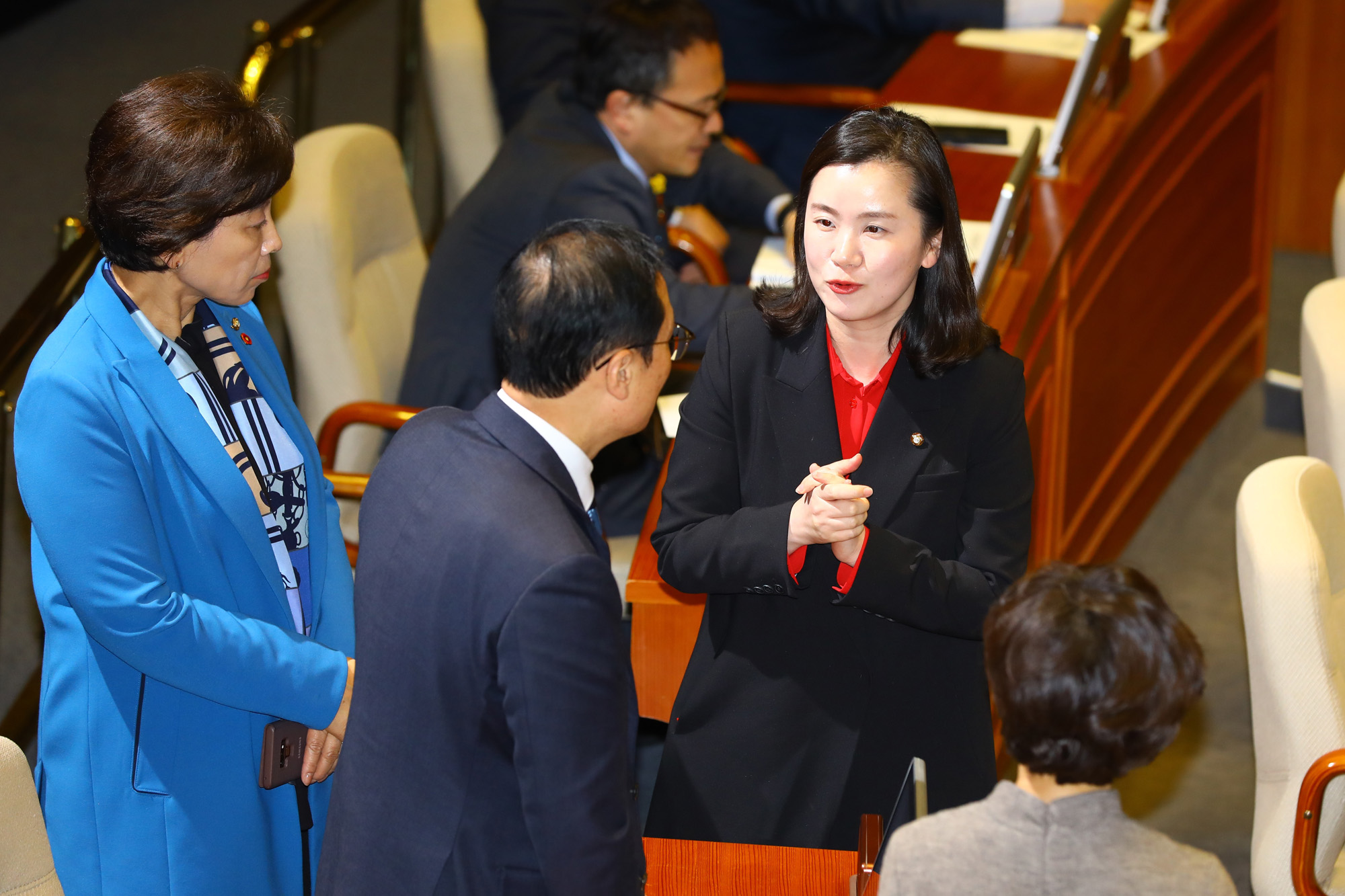 국회본회의;신보라의원;신보라아이동반출석