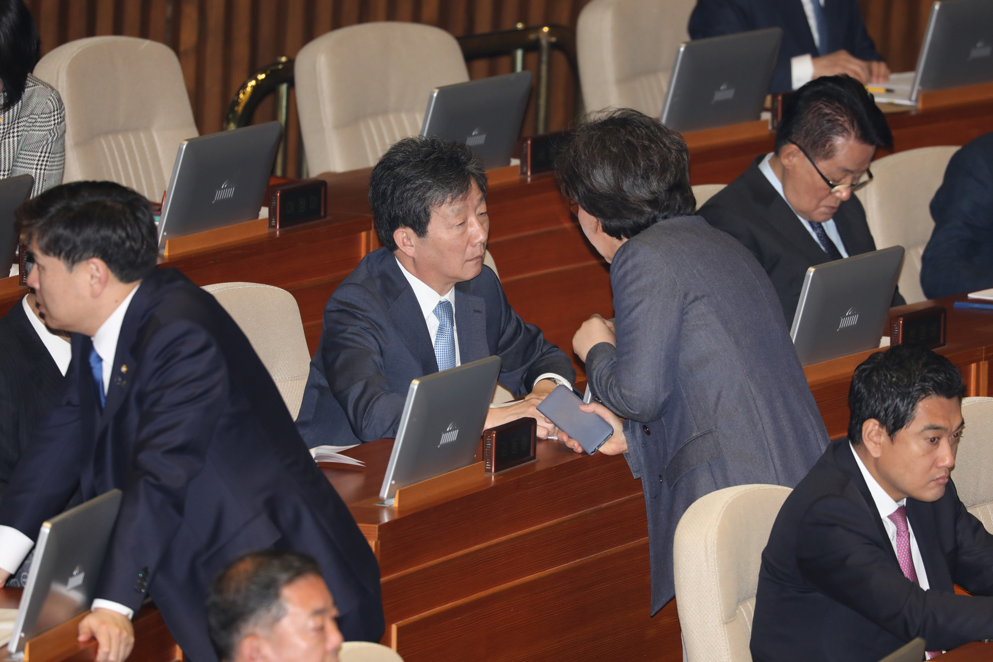 극회본회의;유승민의원;이혜훈의원