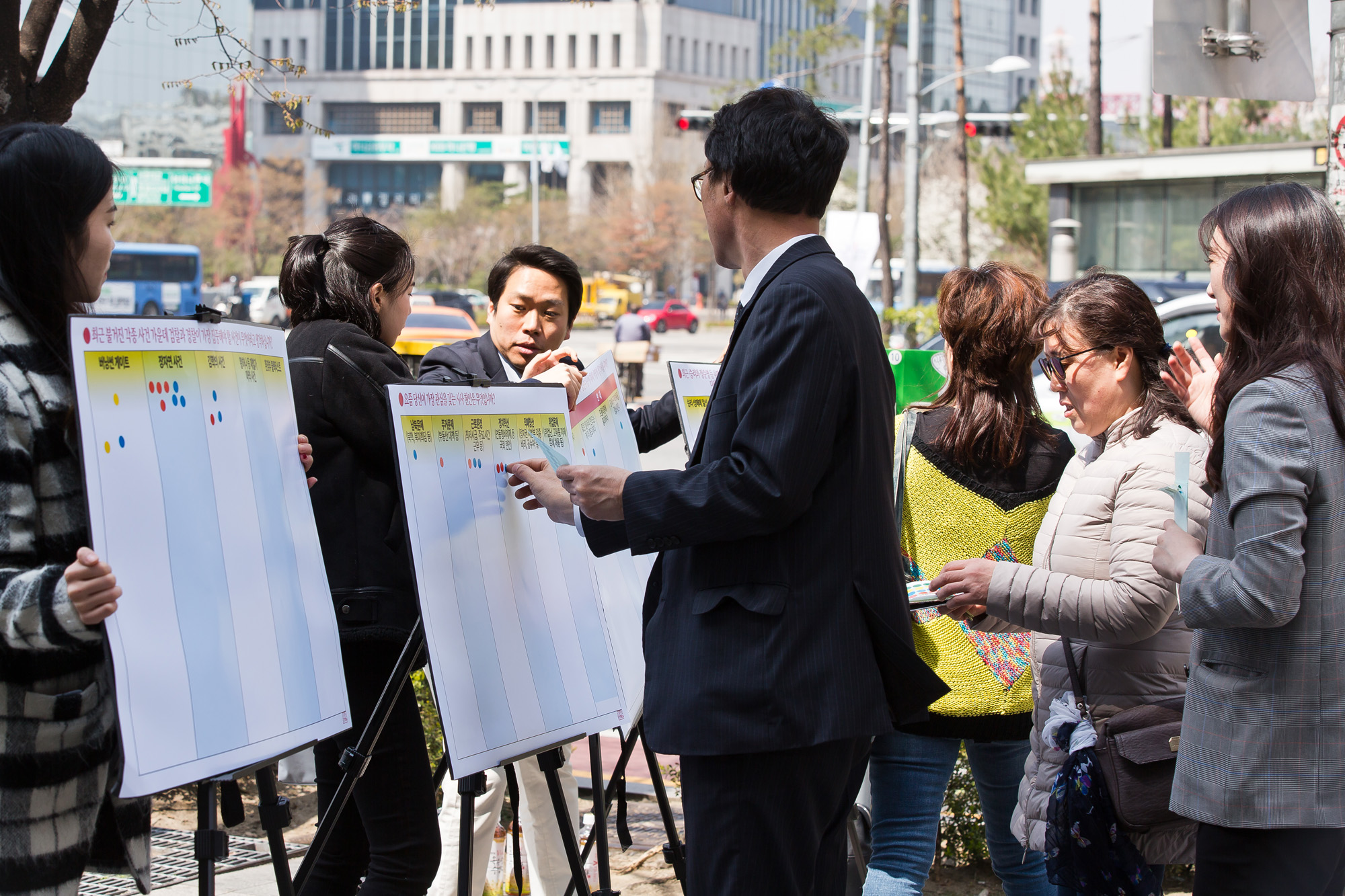 사회;사회적이슈;사건사고;정치;세태;일요신문;설문조사