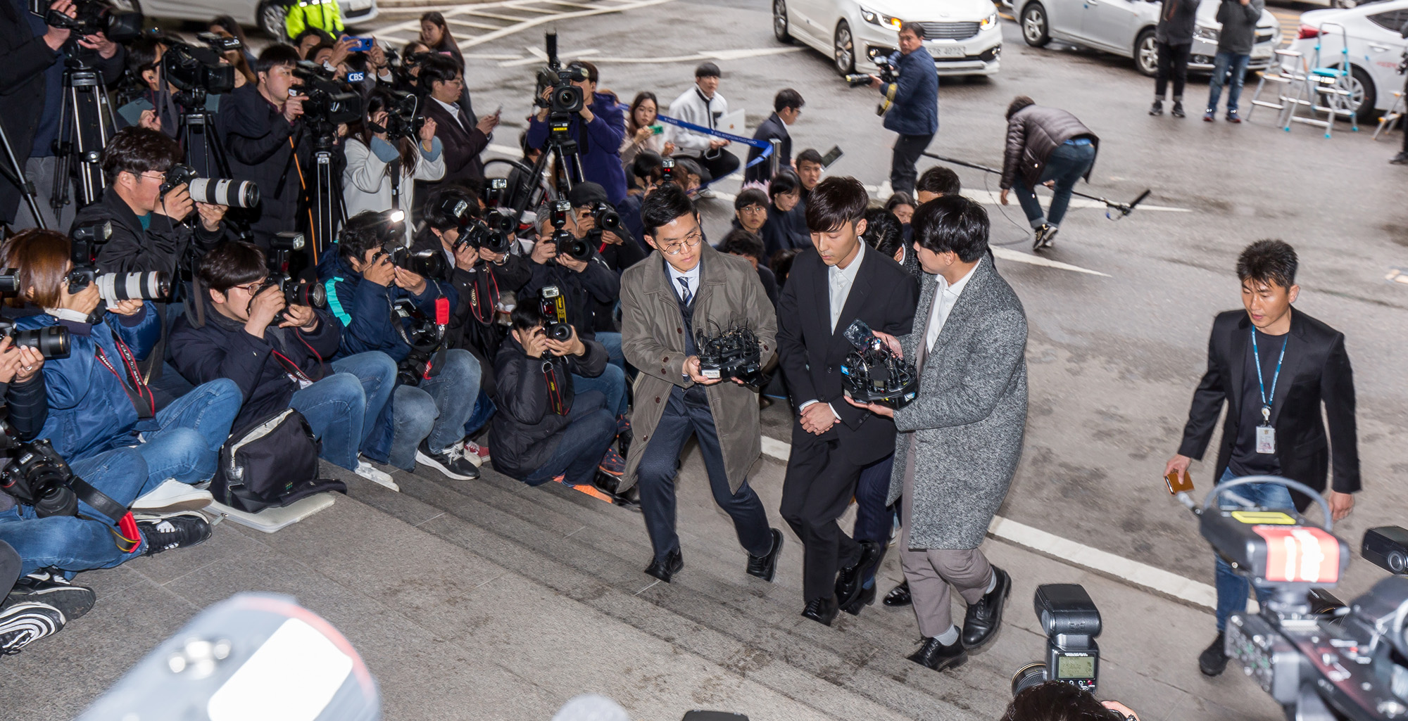 사회;사건사고;음란물유포;정준영사태;로이킴