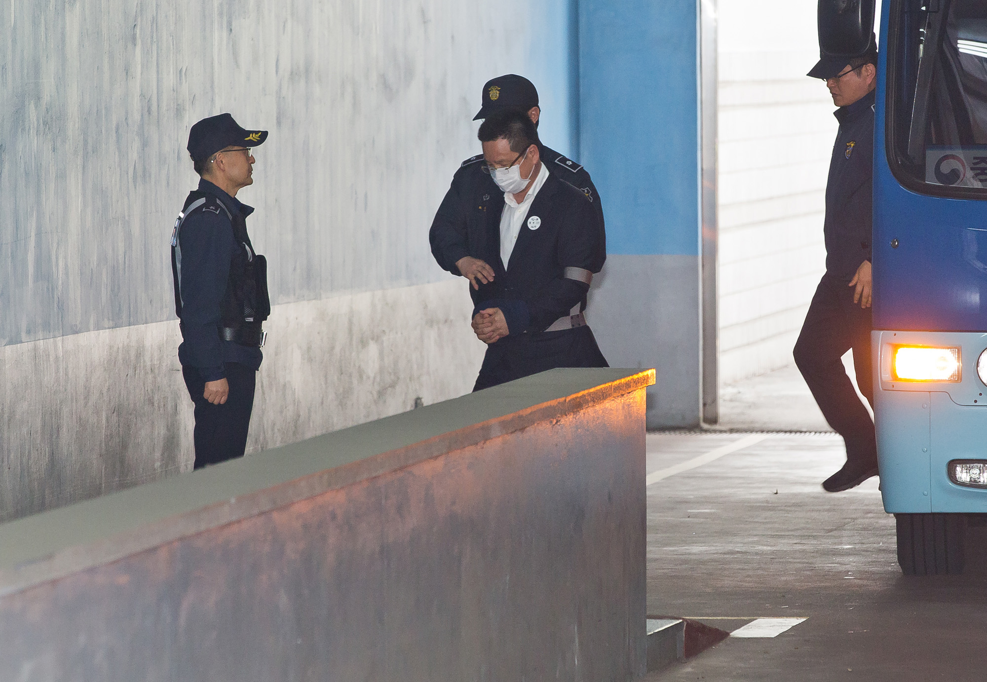 사회;사건사고;별장성폭력의혹사건;김학의사건;윤중천;윤중천영장실질심사