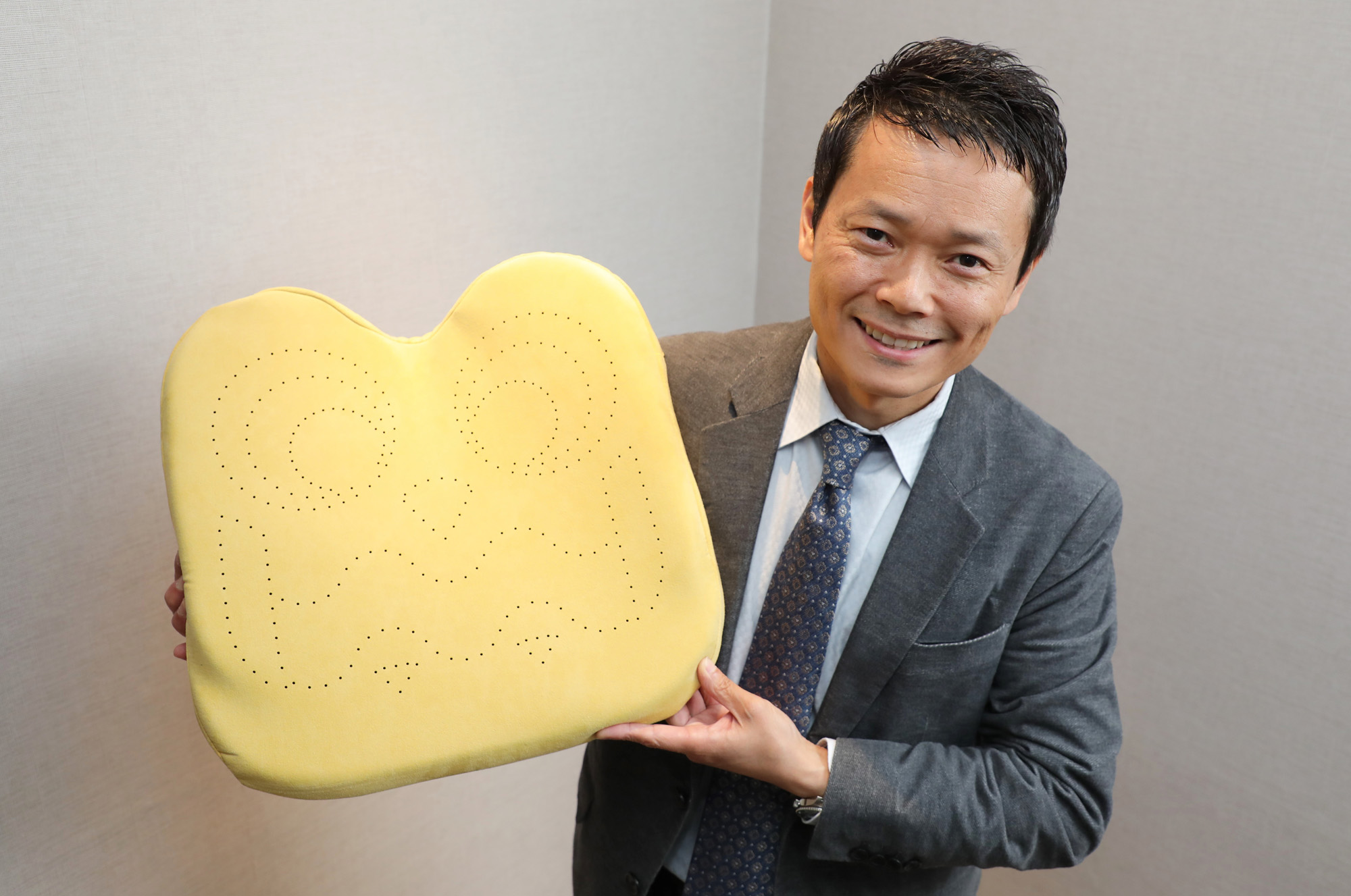 오가와카나메;카지코퍼레이션대표;부엉이방석;엑스젤쿠션