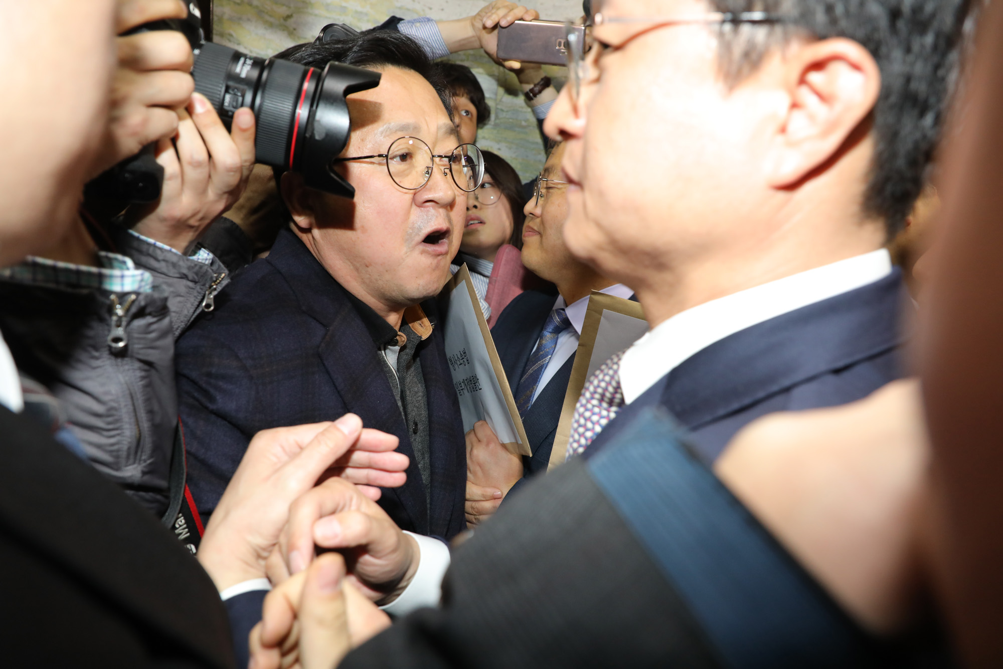 국회의안과;패스트트랙저지;한국당국회점거;민주당법안제출;의안과팩스제출