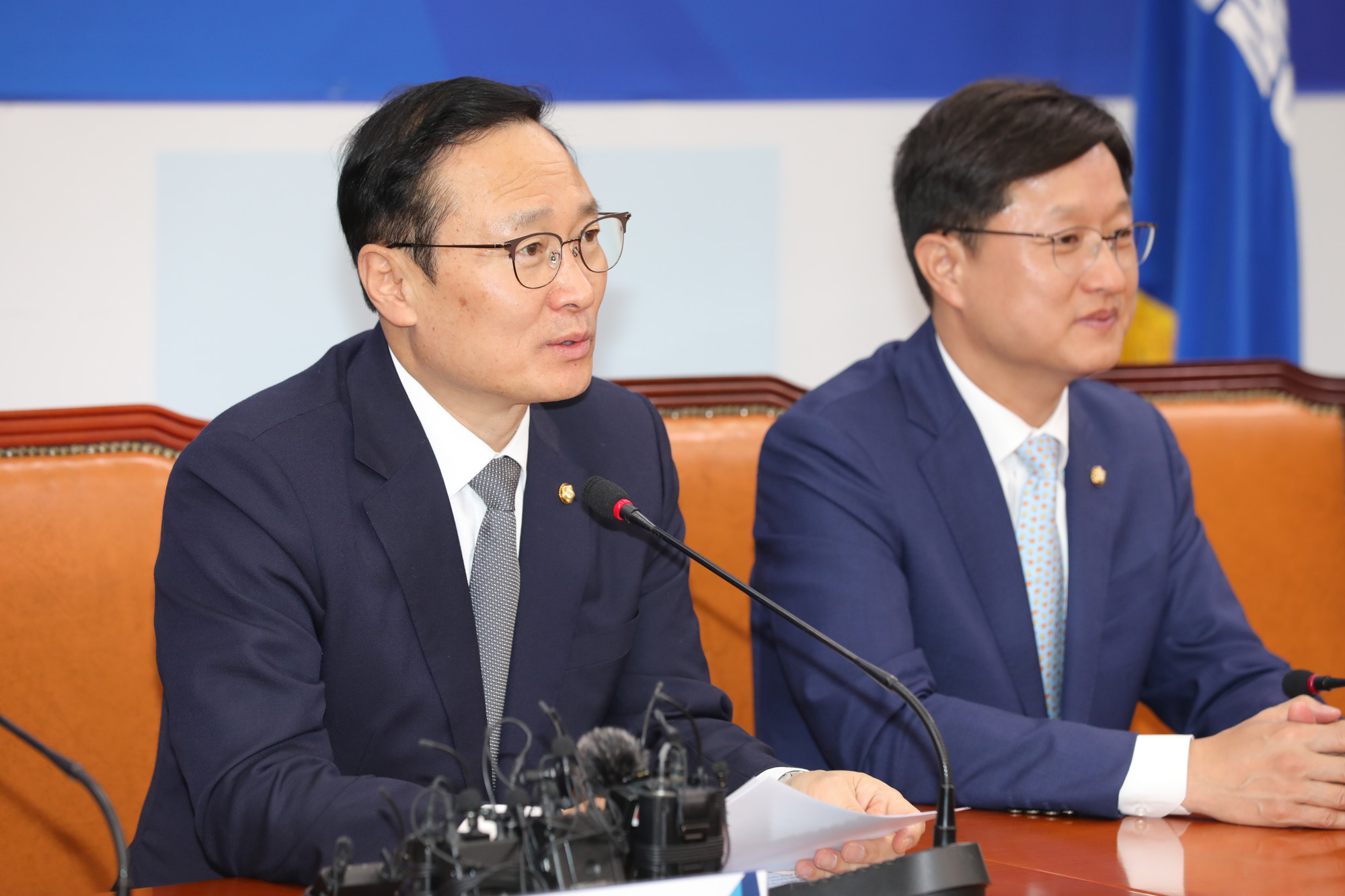 홍영표원내대표고별기자간담회;더불어민주당원내대표