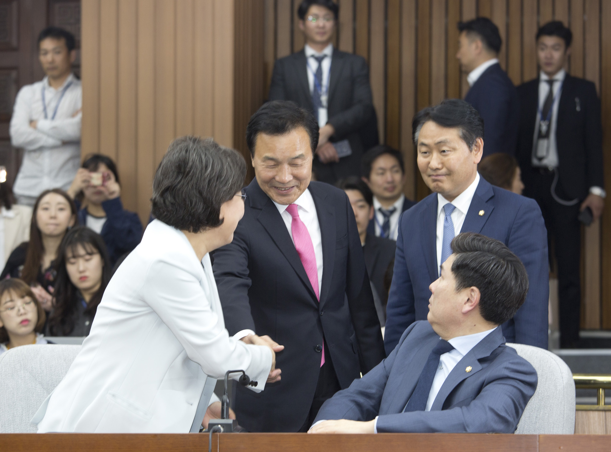 정치;정당;자유한국당;전당대회;최고위원;당대표;선출