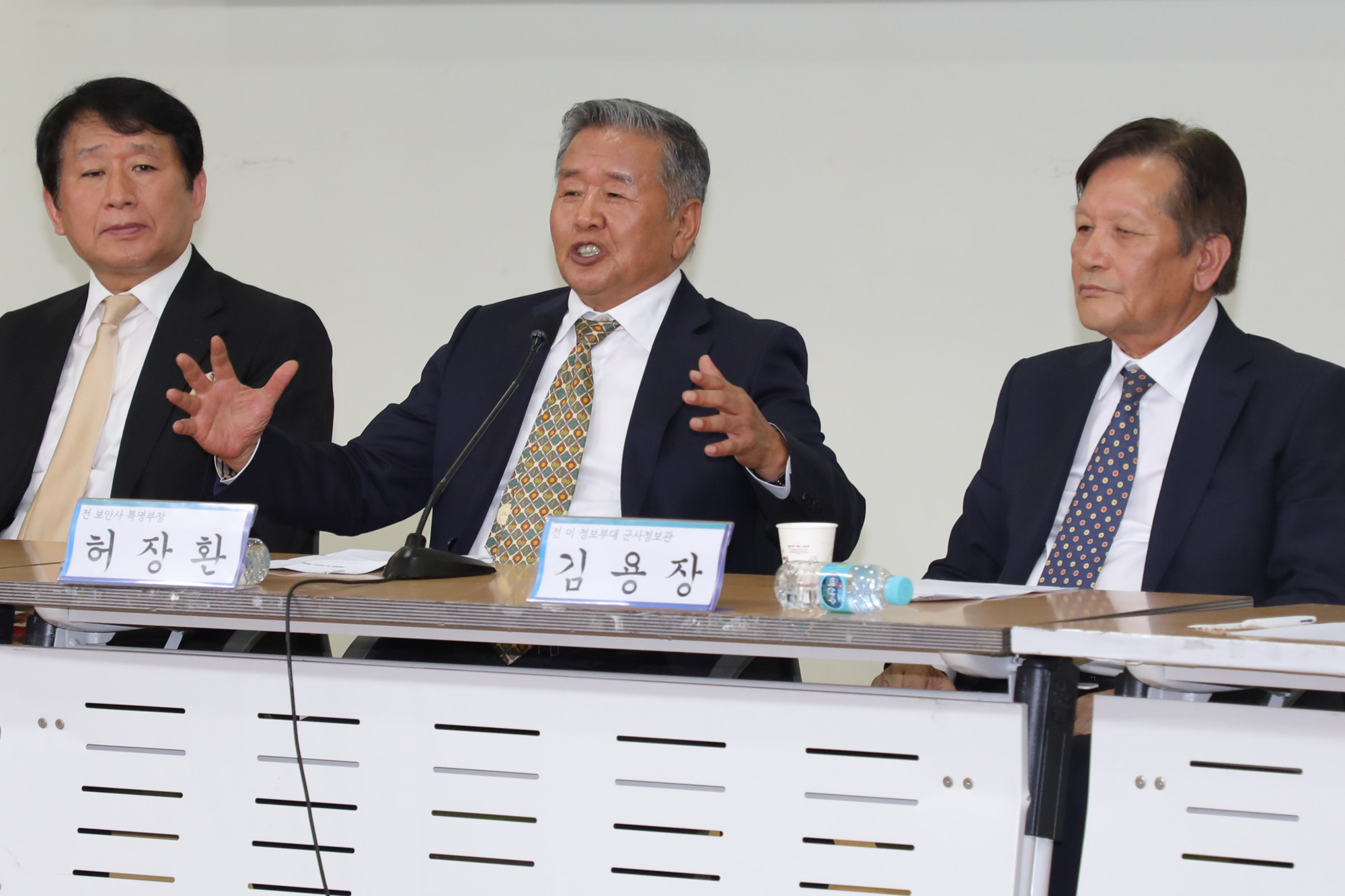 5.18민주화운동;김용장전미군정보부대정보관;허장환전보안사특병부장;518민주화운동증언