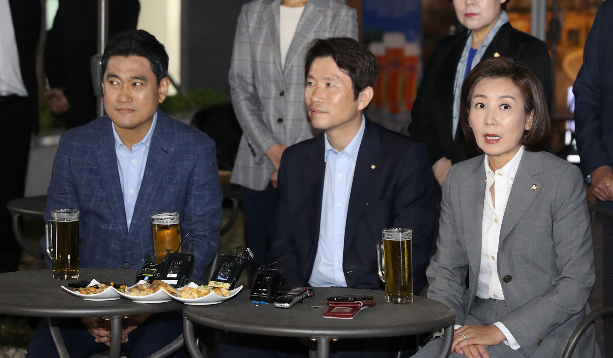 여야3당;원내대표회동;맥주회동;나경원;이인영;오신환