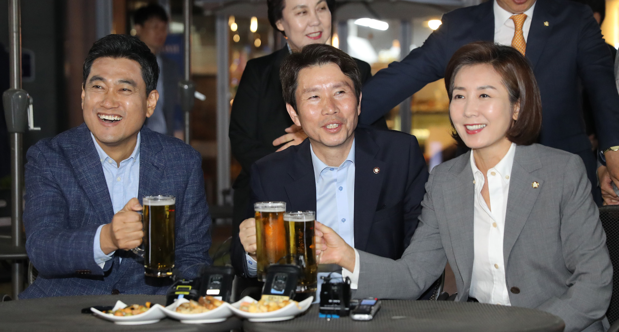 여야3당;원내대표회동;맥주회동;나경원;이인영;오신환