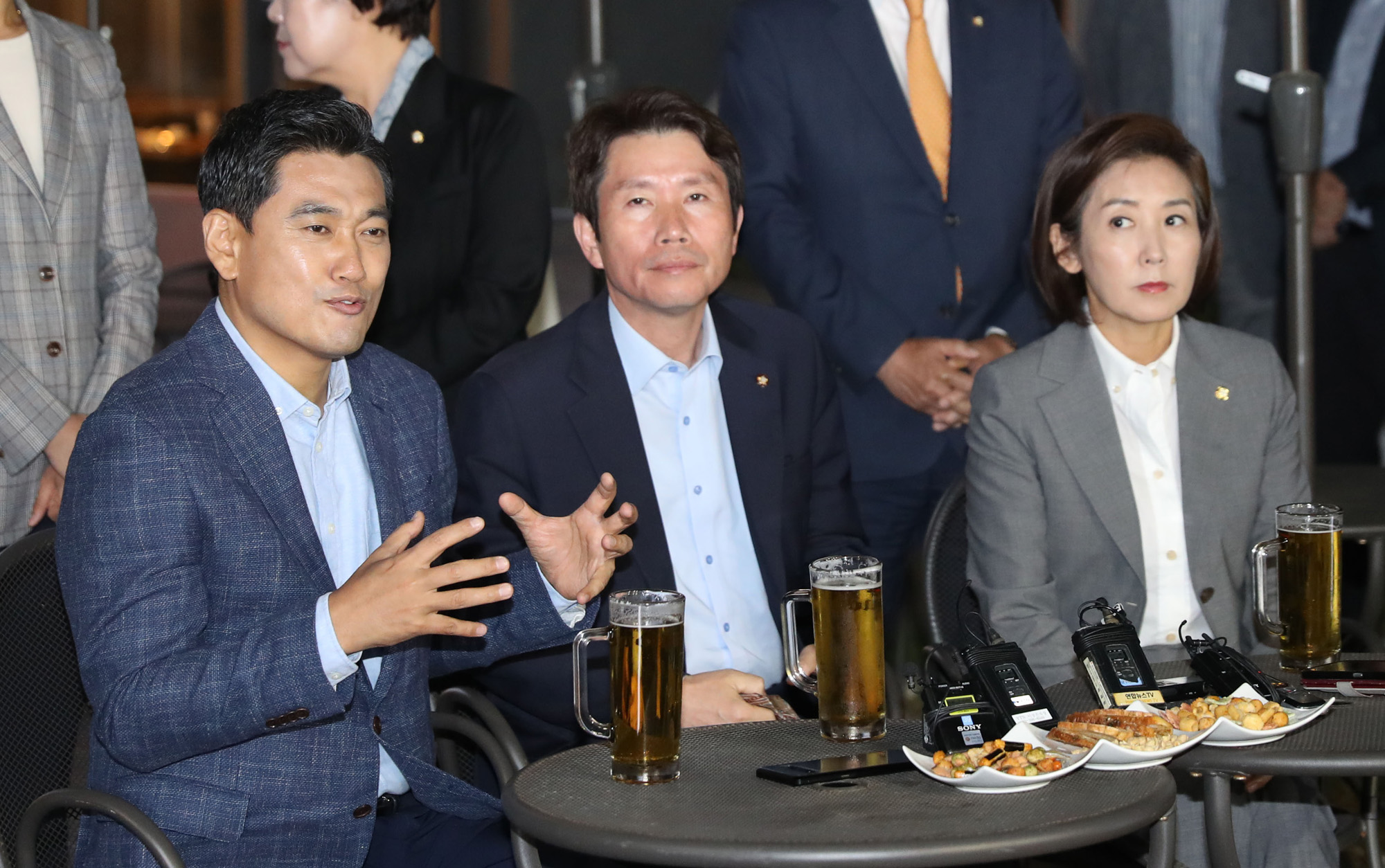 여야3당;원내대표회동;맥주회동;나경원;이인영;오신환