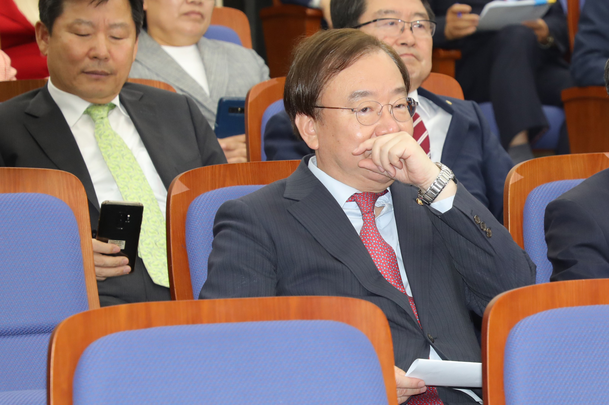 자유한국당의총;강효상의원;한미정상통화유출
