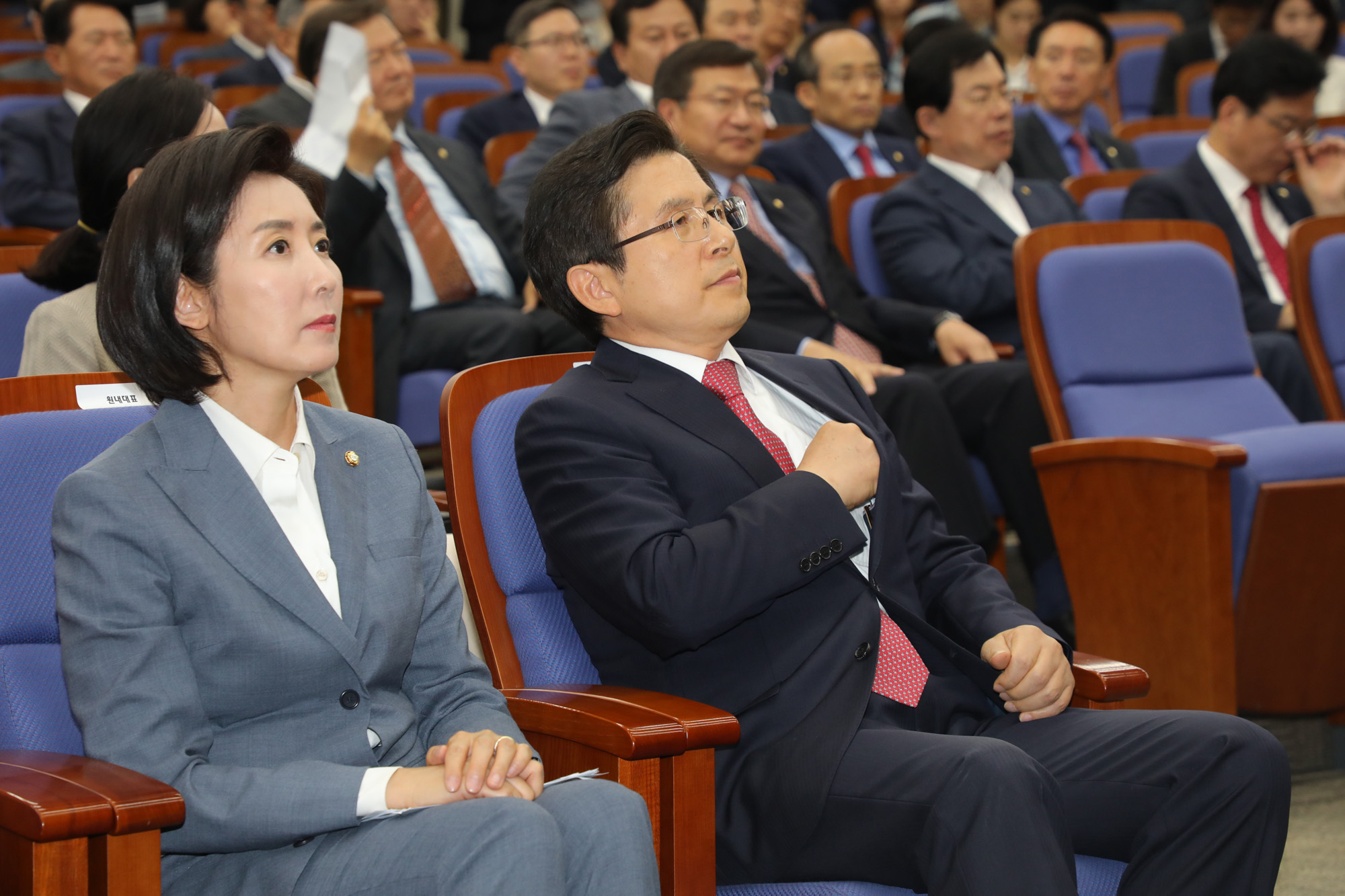 자유한국당의총;황교안대표;나경원원내대표