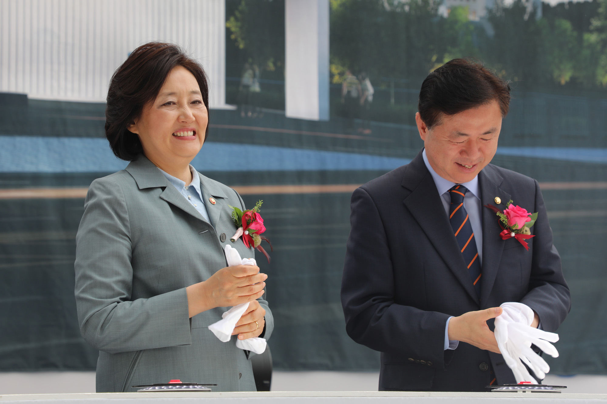국회수소충전소착공식;수소자동차;박영선중소벤처기업부장관;김영춘의원;국회수소경제포럼