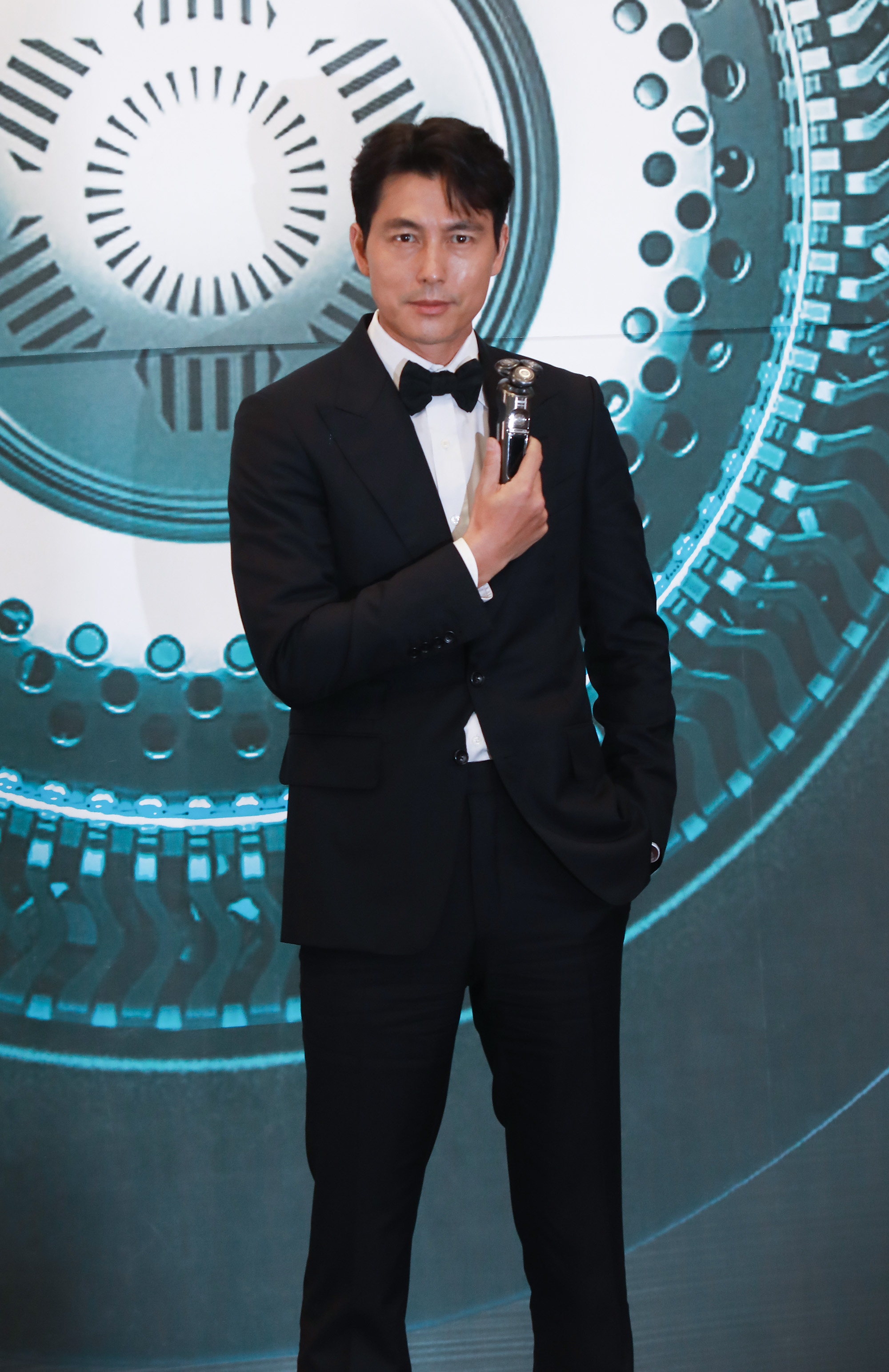 정우성;전기면도기