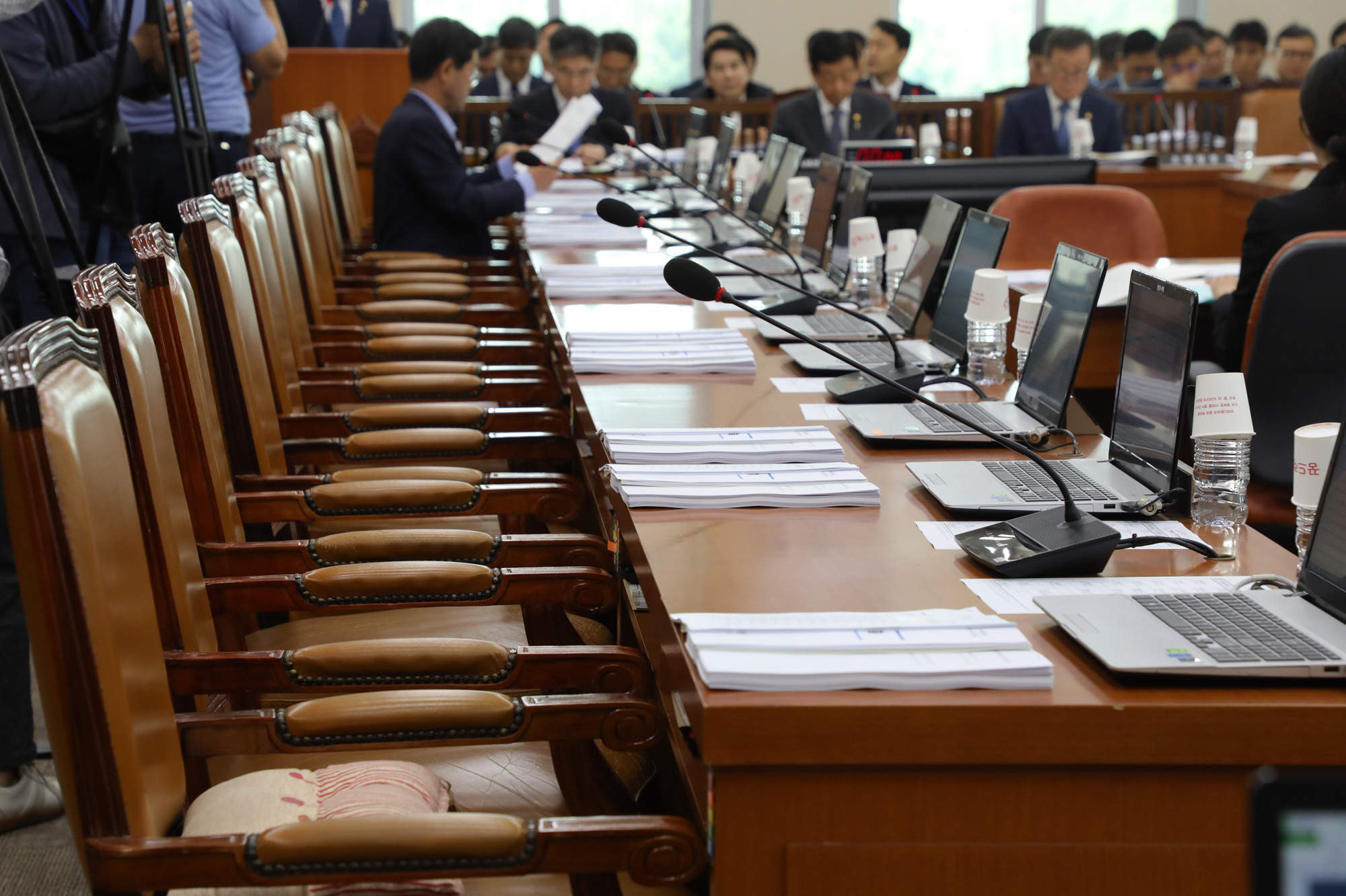 행정안전위원회;한국당불참