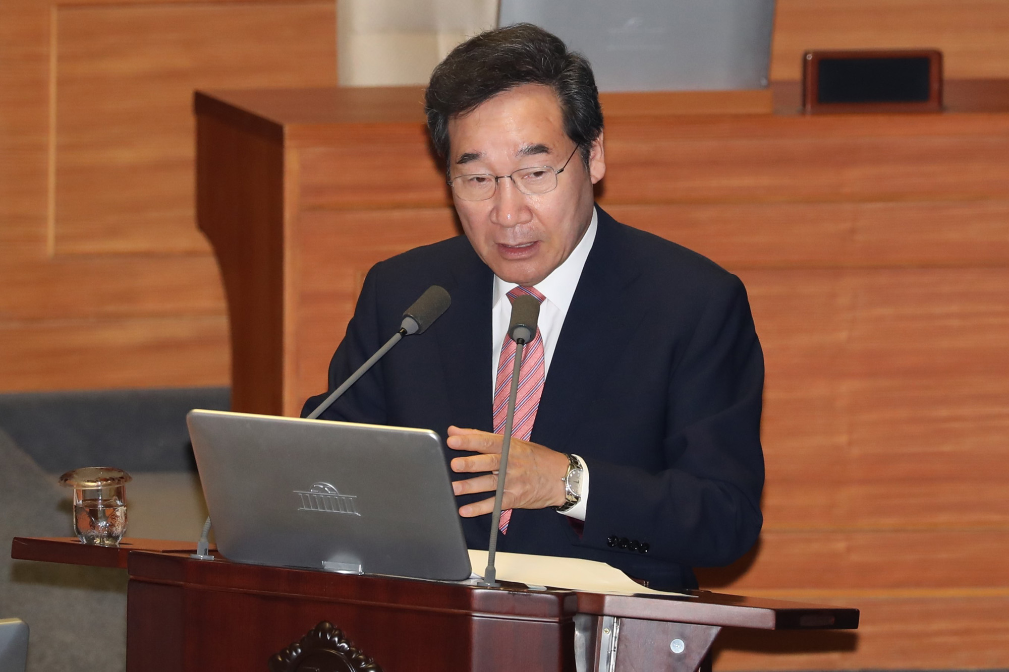 국회본회의;이낙연국무총리;대정부질문