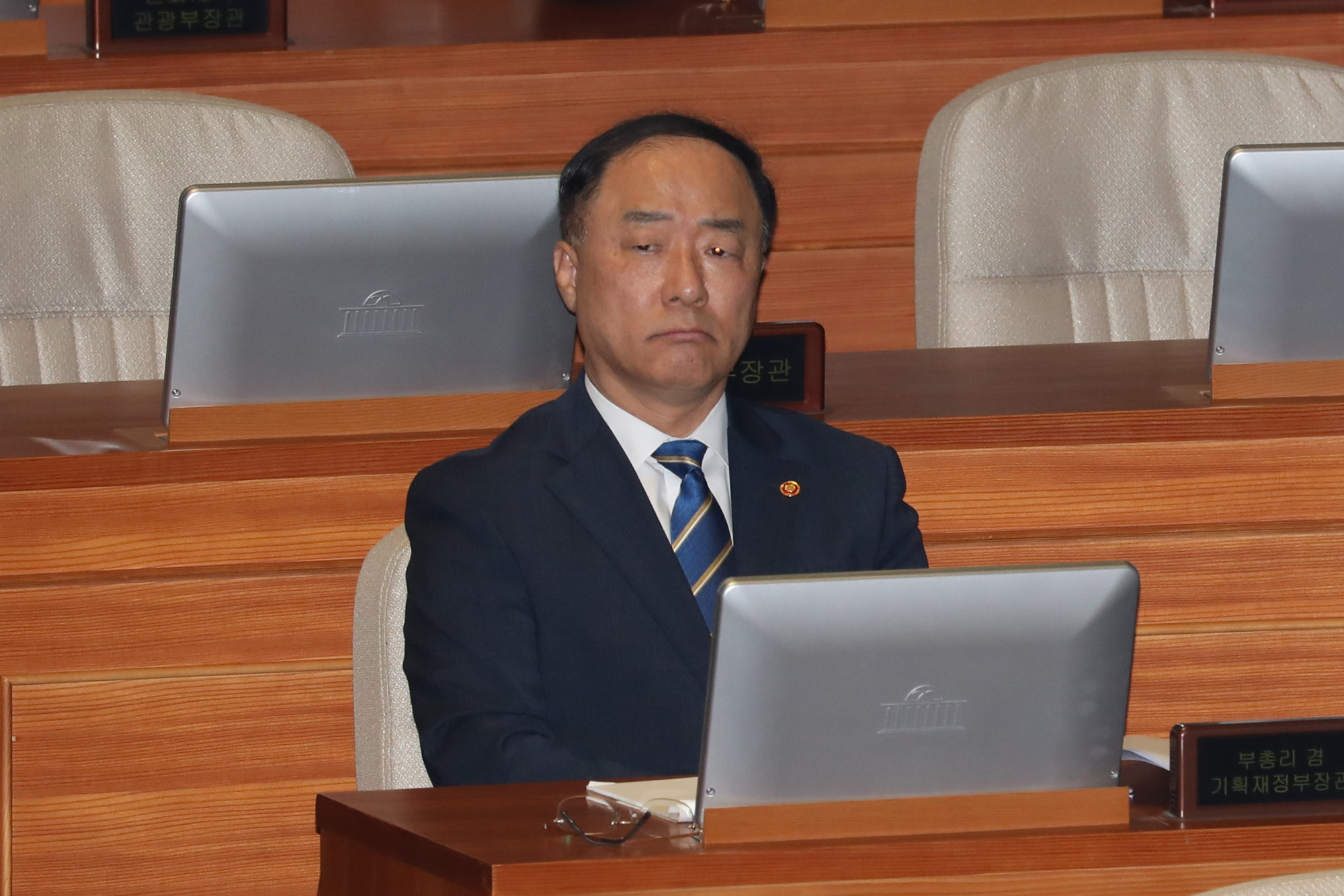 국회본회의;대정부질문;경제부총리;홍남기장관