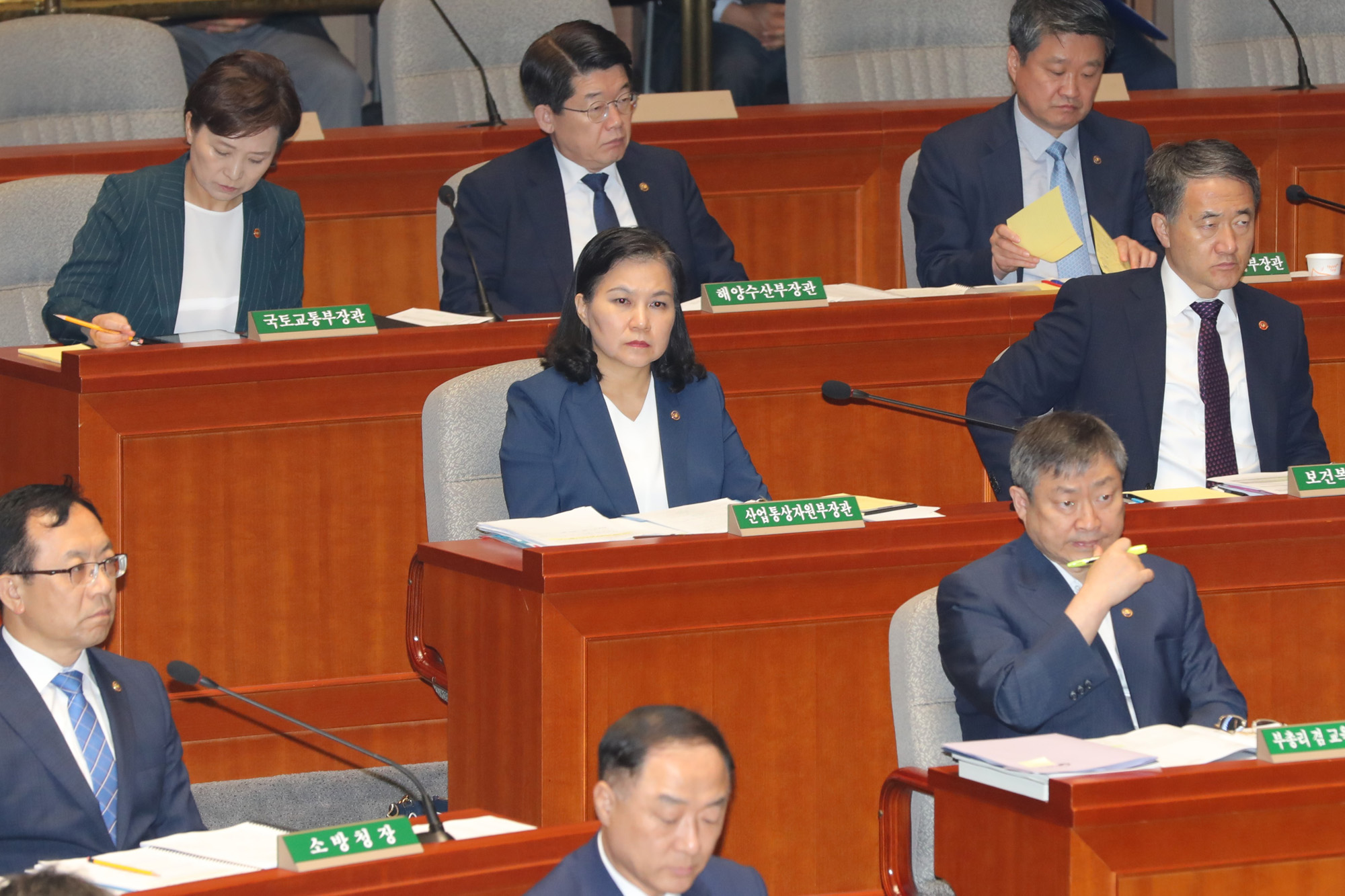 홍남기부총리;기획재정부 장관;예산결산특별위원회;유명희;정태옥아내