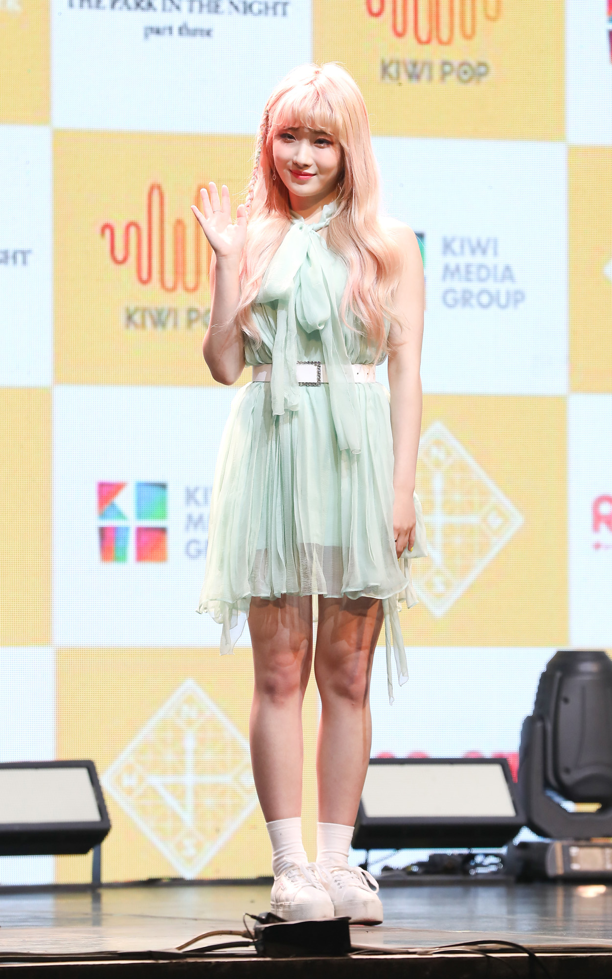 공원소녀;서령;서경;미야;레나;앤;민주;소소