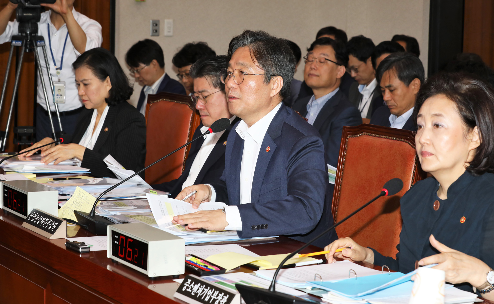 산업통상자원중소벤처기업위원회;성윤모장관;산업통상자원부