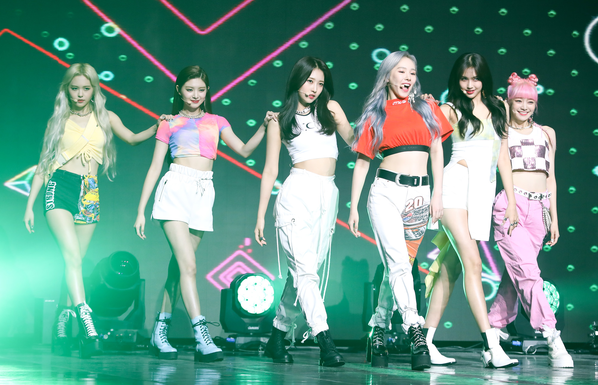 에버글로우;거륵룹;위에화;위에화엔터테인먼트