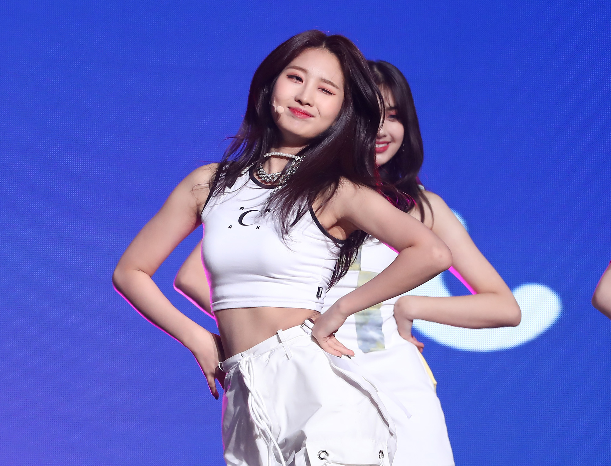 에버글로우;거륵룹;위에화;위에화엔터테인먼트