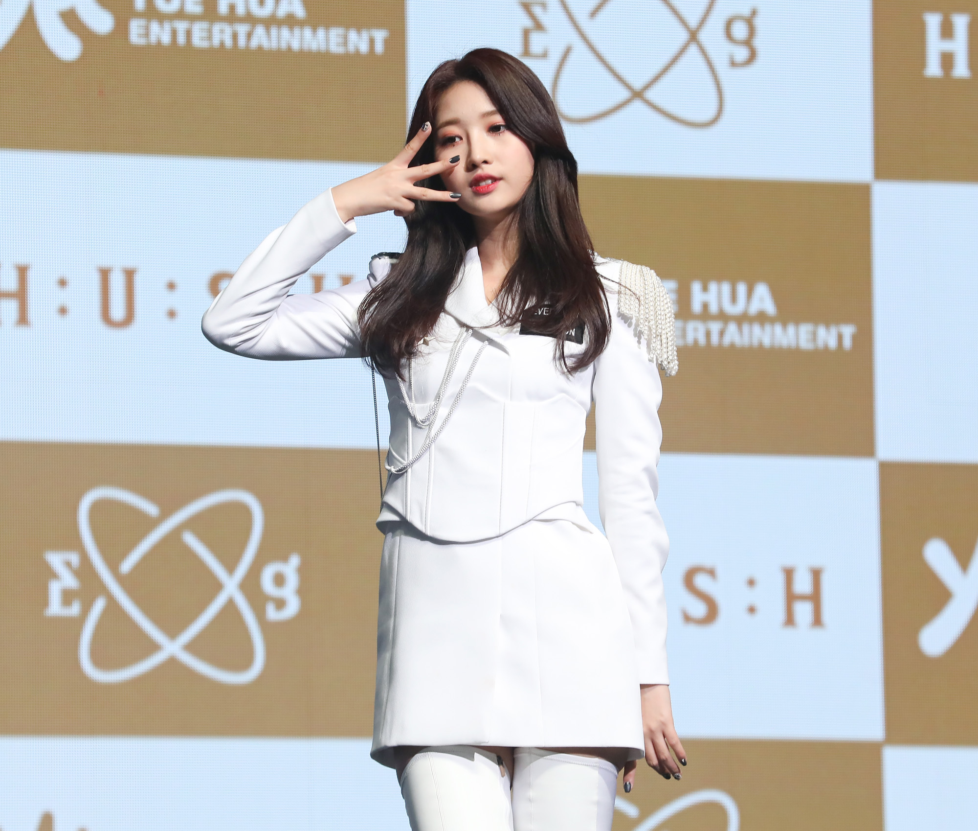 에버글로우;거륵룹;위에화;위에화엔터테인먼트