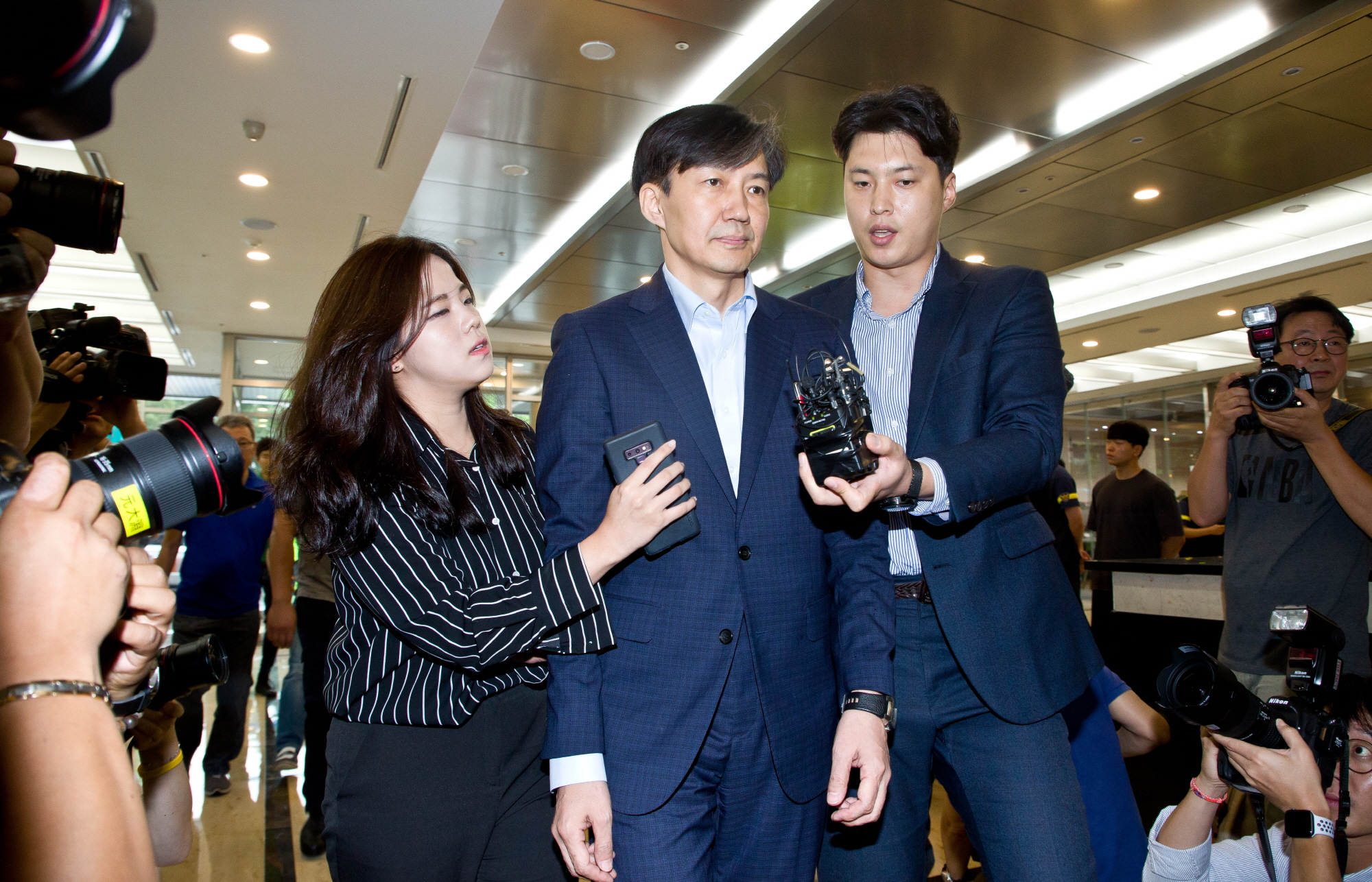 조국;조국 출근