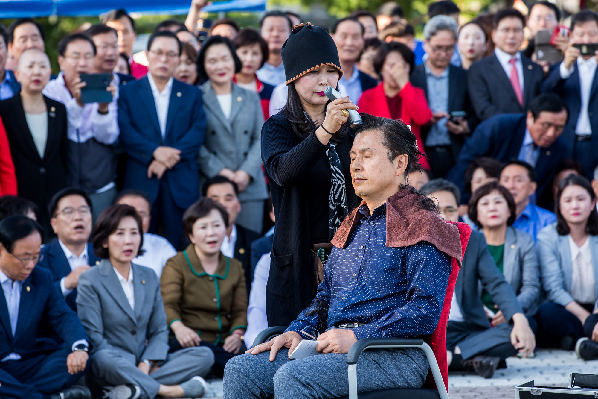 정치;정당;국회;자유한국당;황교안;당대표삭발;황교안삭발식;청와대