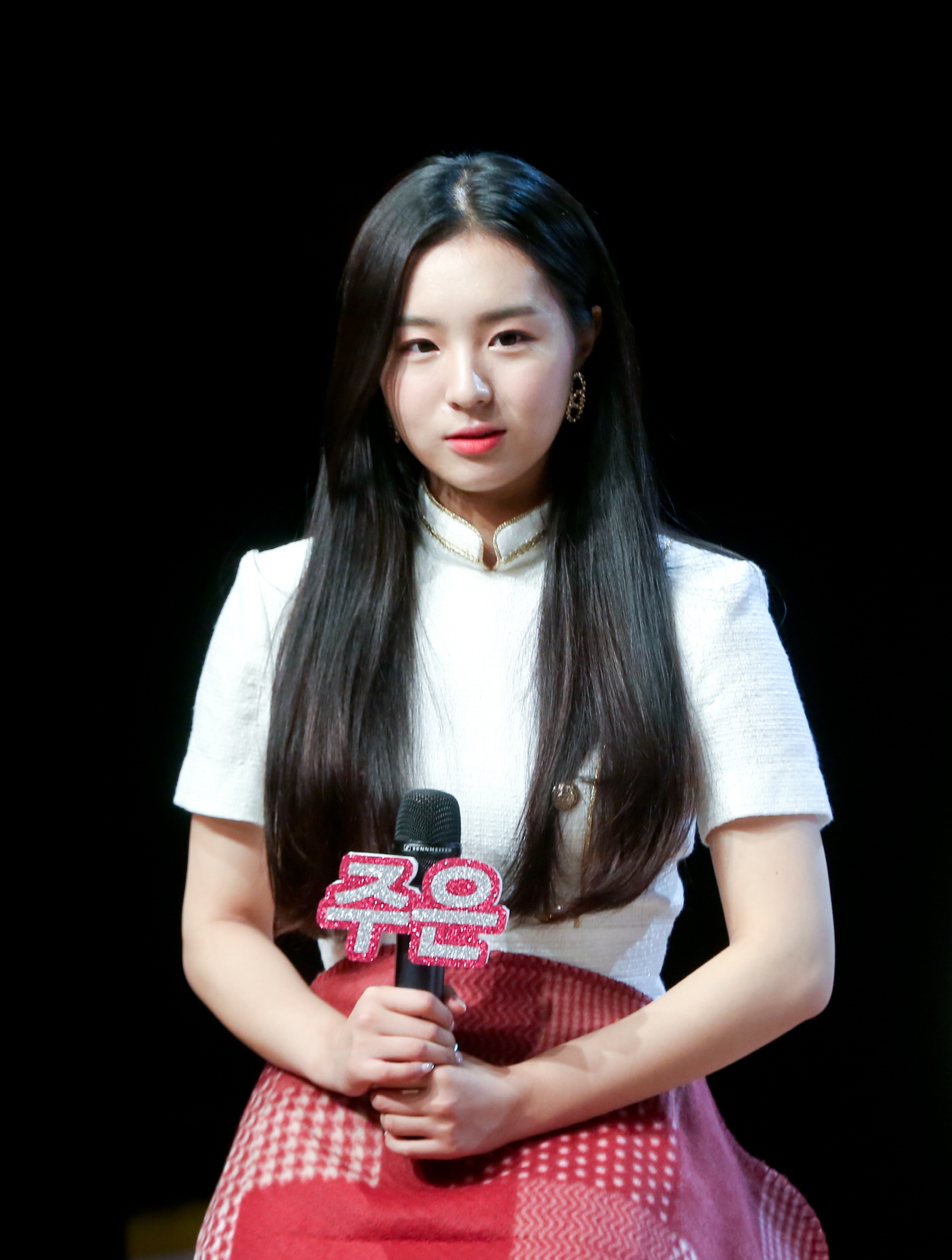 아리아즈;윤지;다원;시현;여리;효경;주은