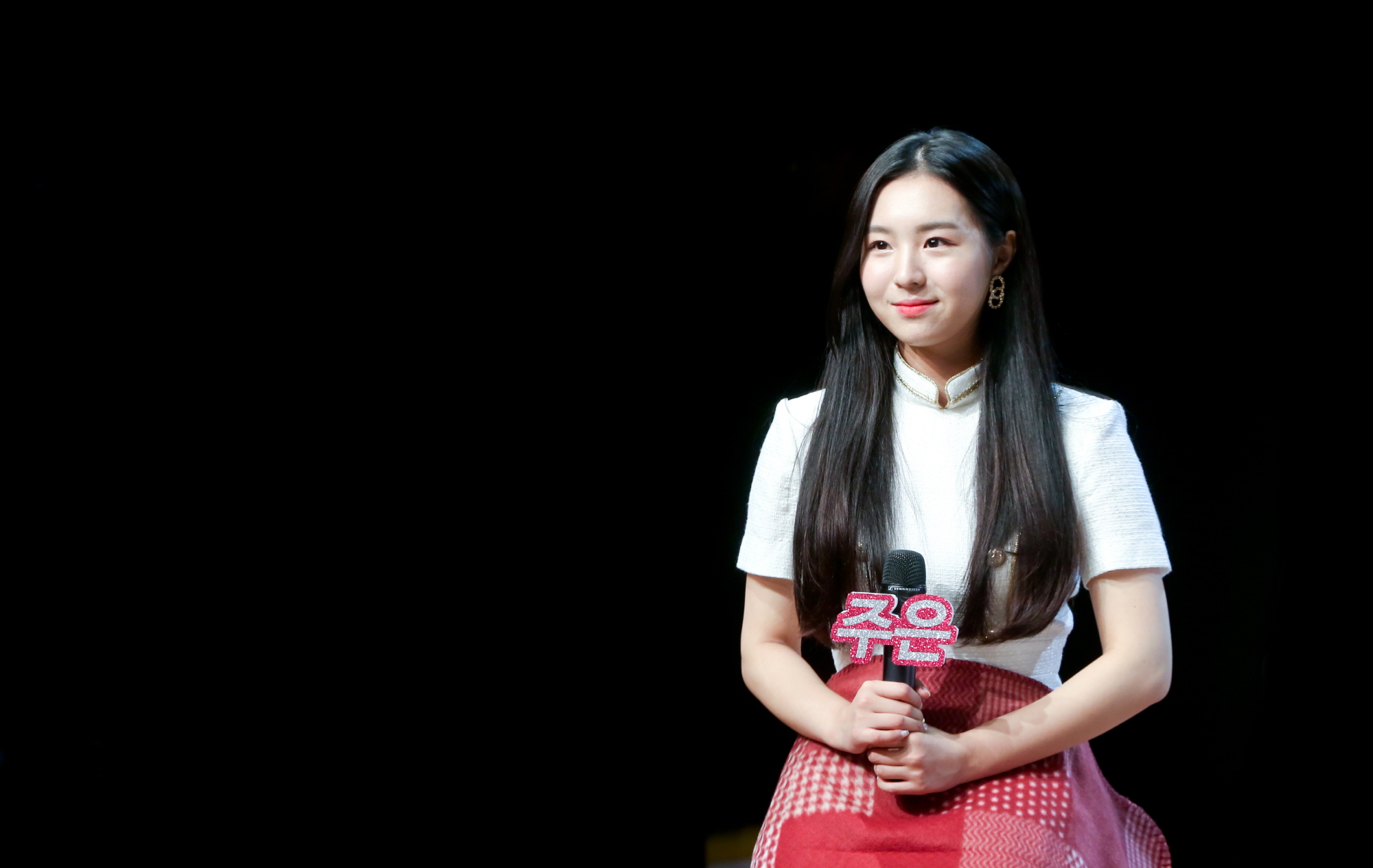 아리아즈;윤지;다원;시현;여리;효경;주은