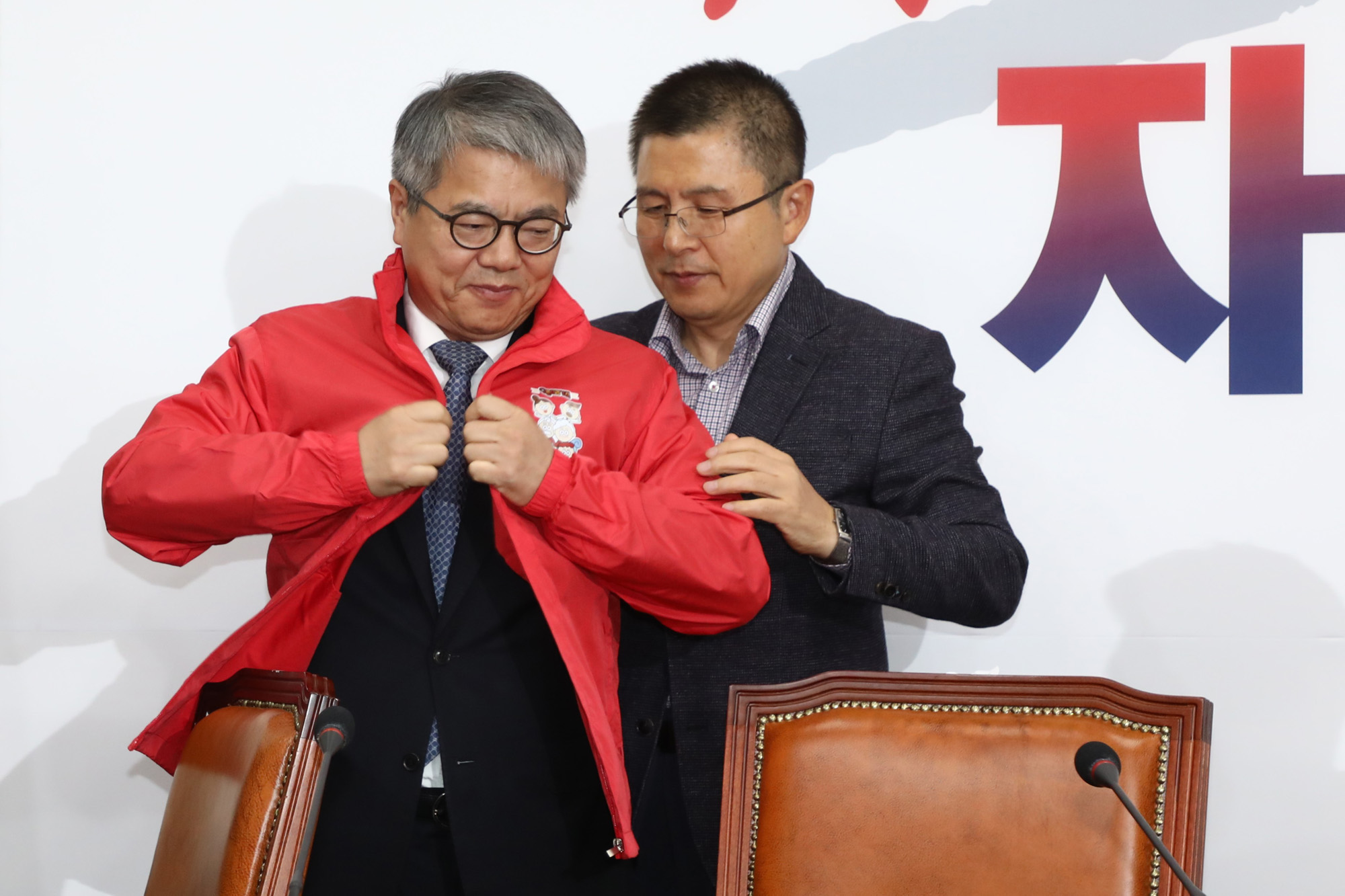 자유한국당인재;한국당영입인재환영식;김용하순천향대 IT 금융경영햑과 교수