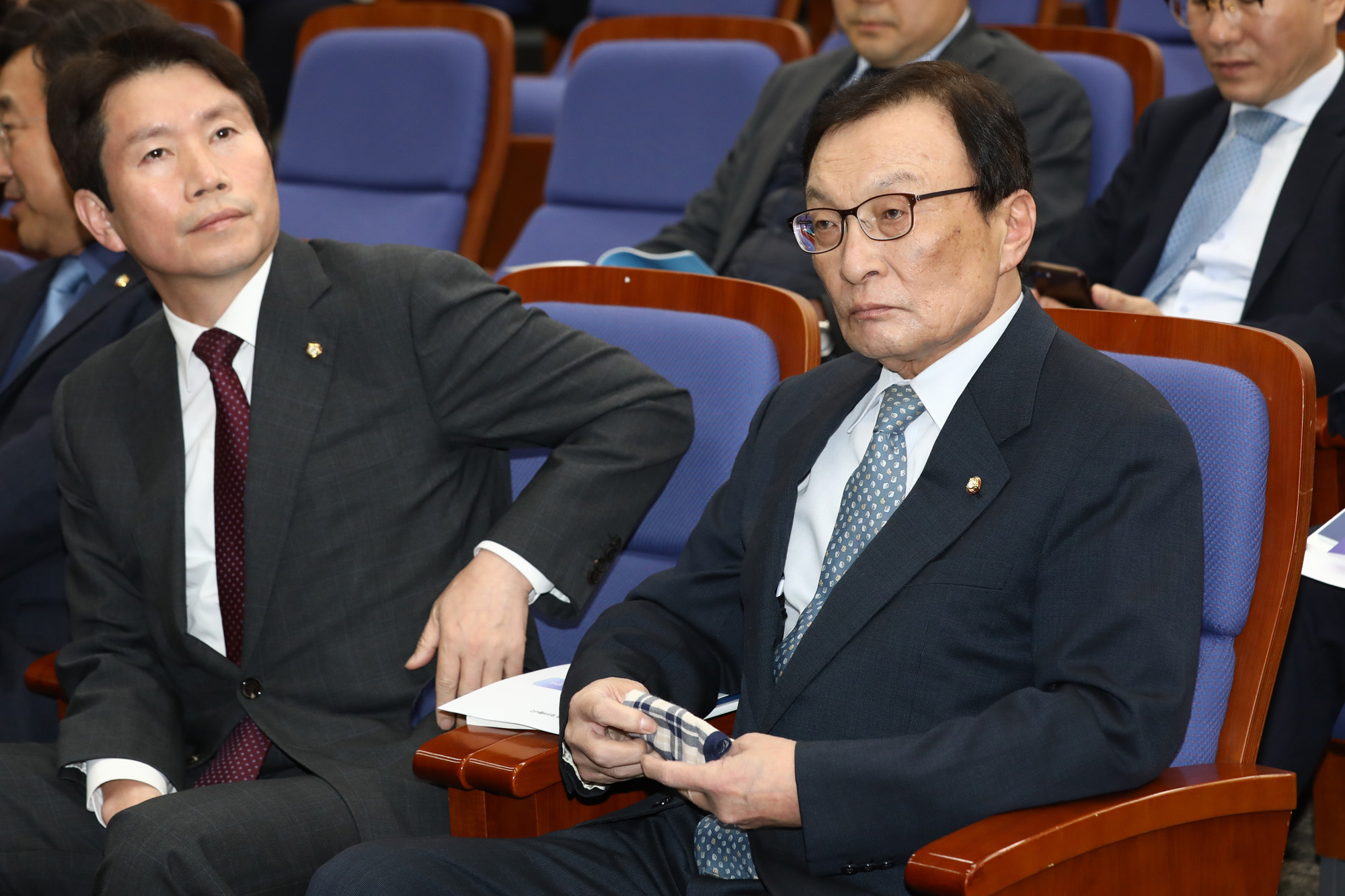 더불어민주당의원총회;이해찬대표