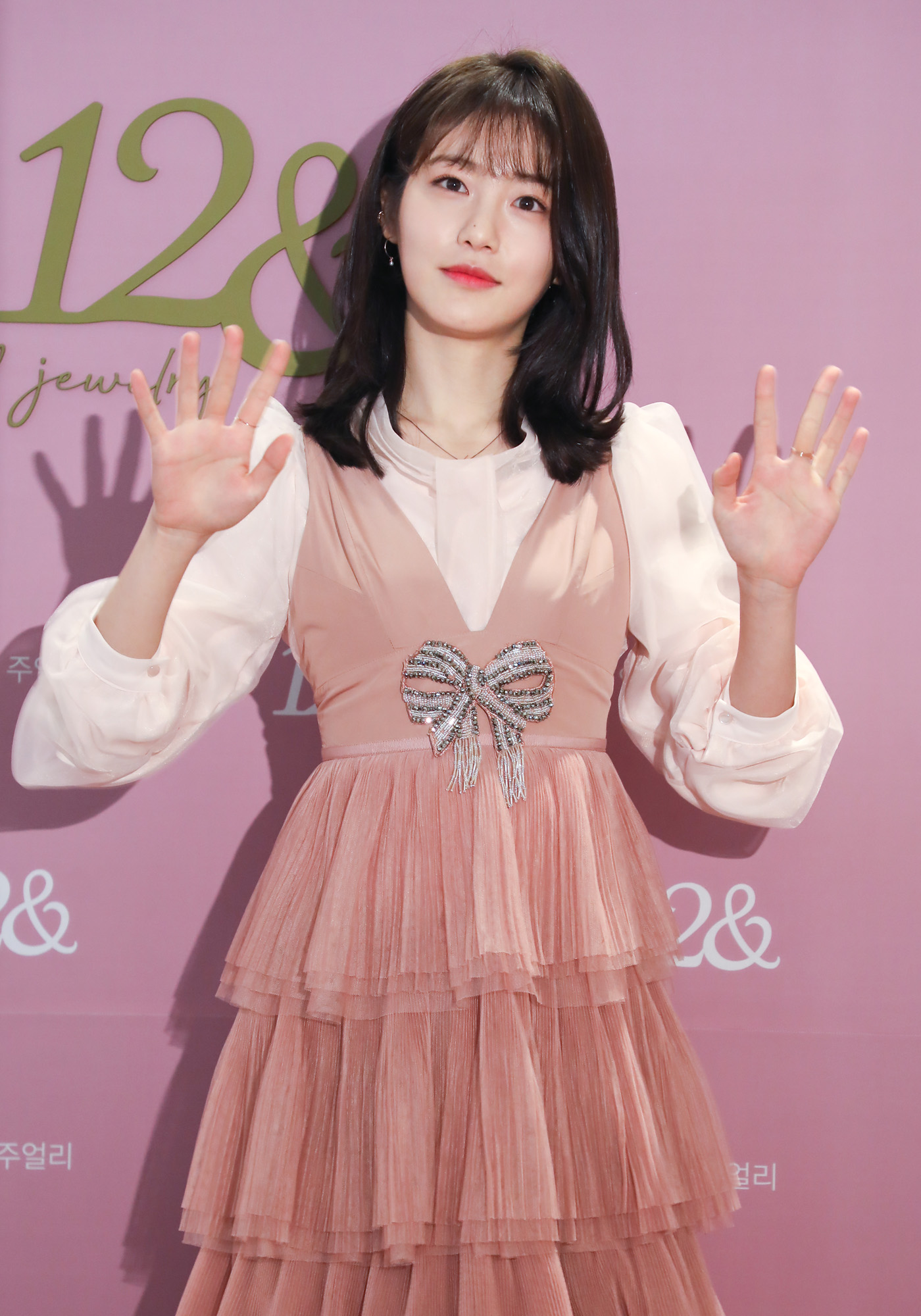 신예은;일리앤;12&