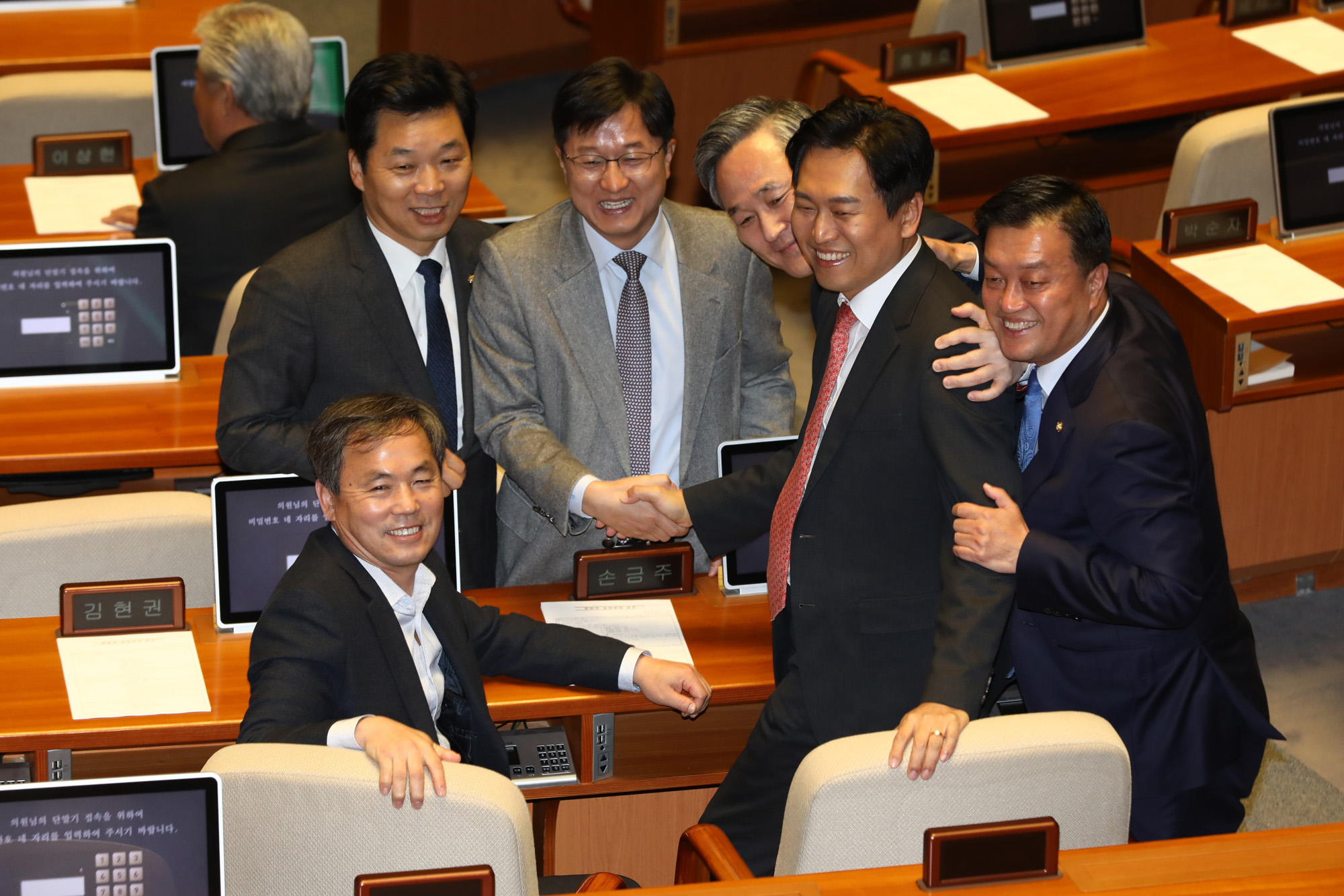 국회본회의;손금주;더불어민주당입당
