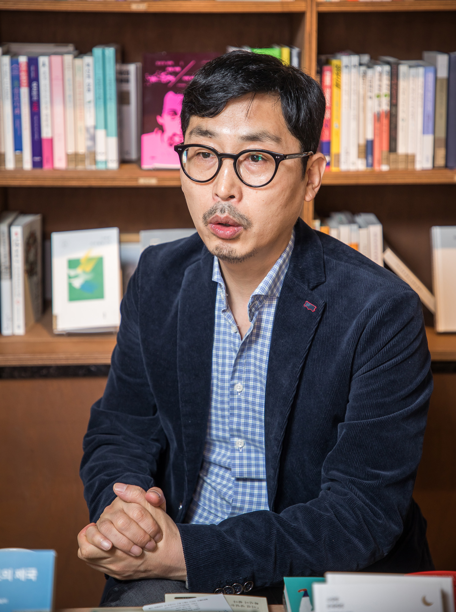 사회;세태;문화;사회학자;노명우;아주대학교교수;니은서점;인생극장;작가;도서정가제