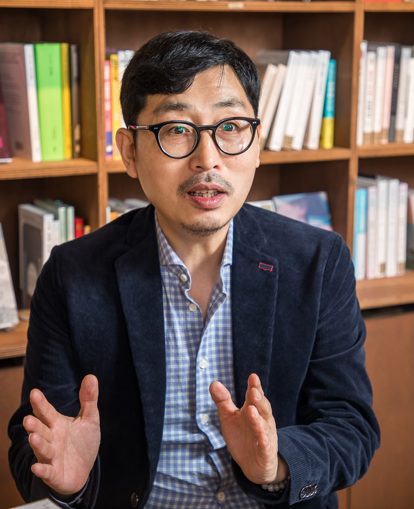 사회;세태;문화;사회학자;노명우;아주대학교교수;니은서점;인생극장;작가;도서정가제