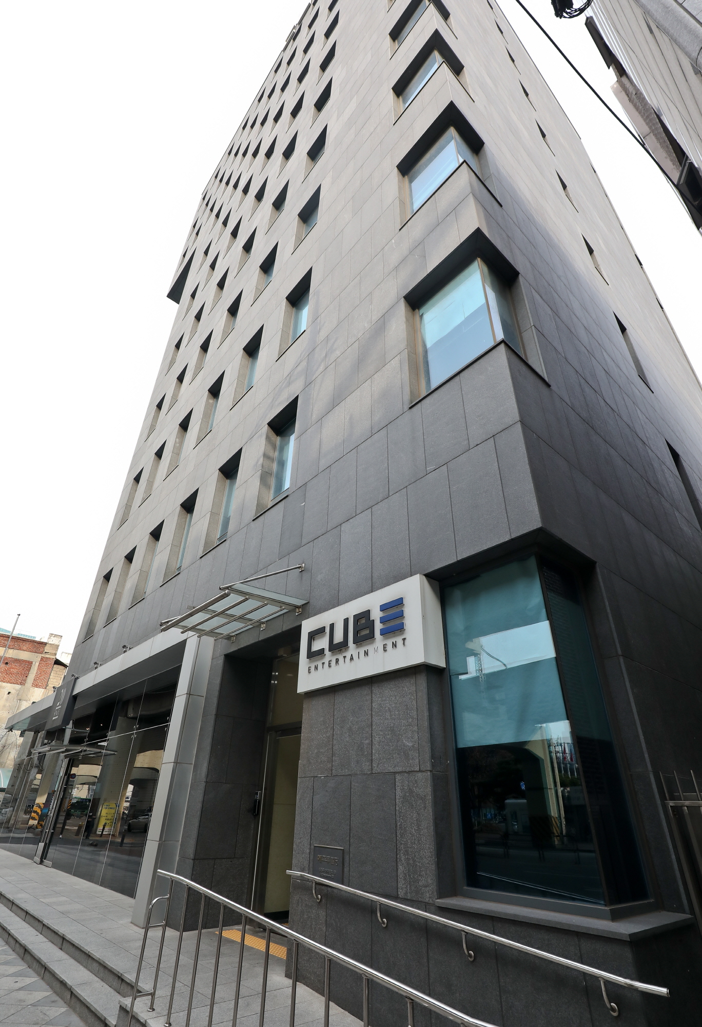 큐브엔터테인먼트;큐브