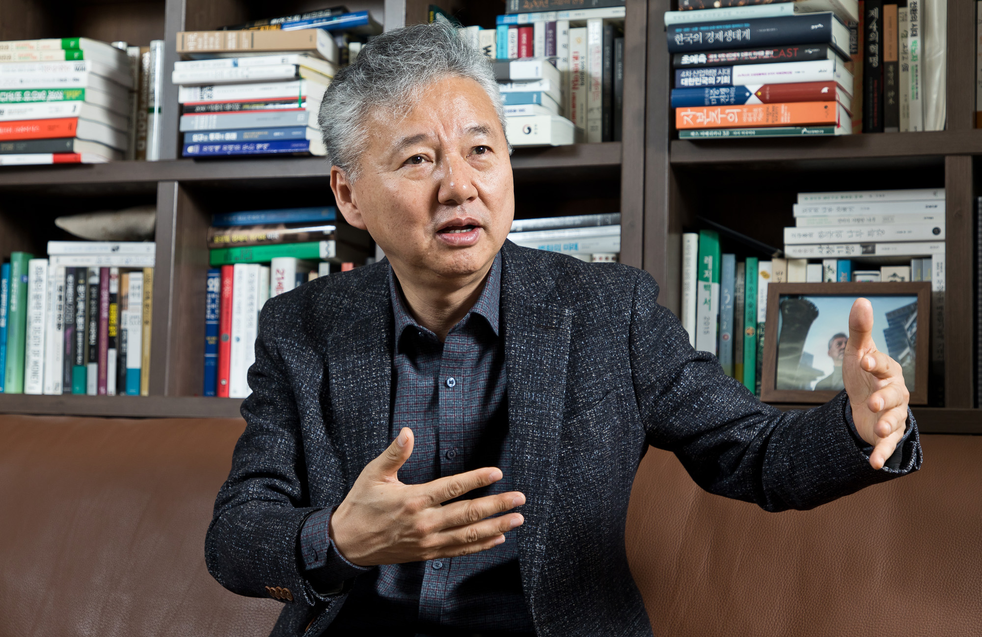 경제;인물;홍성국;경제인;홍성국;혜안리서치;수축사회;미래에셋대우