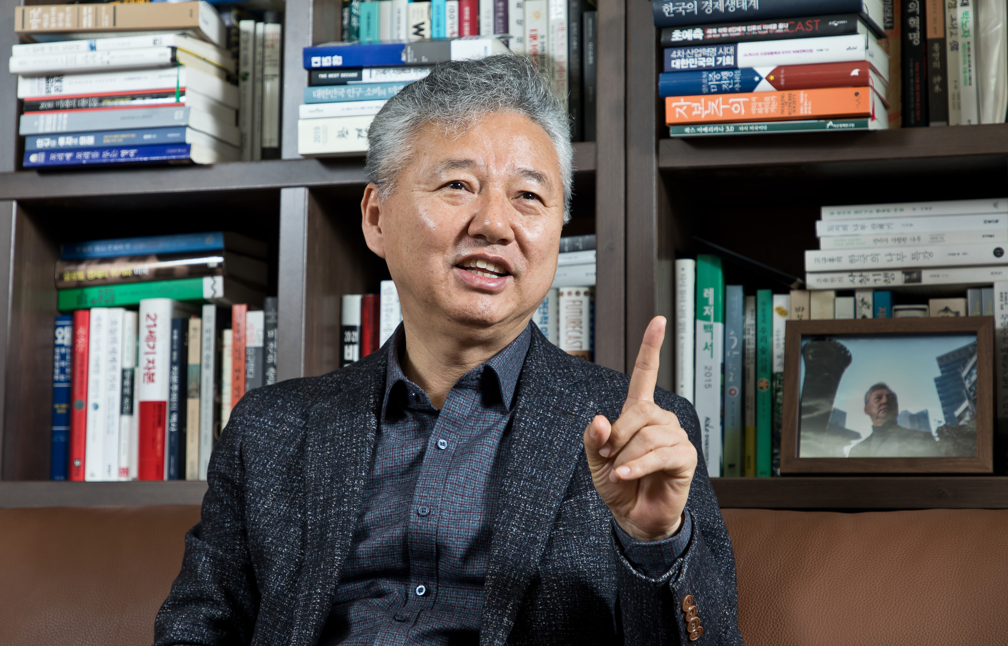 경제;인물;홍성국;경제인;홍성국;혜안리서치;수축사회;미래에셋대우